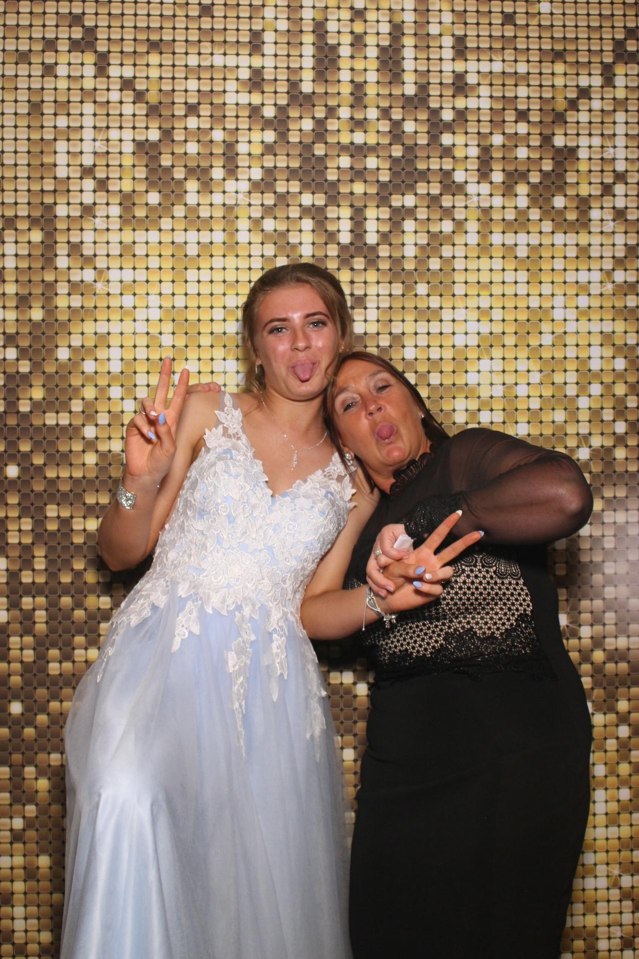 Beacon Year 11 prom | View more photos from the event at gallery.magicimages.uk/u/MagicImages/Beacon-Year-11-prom