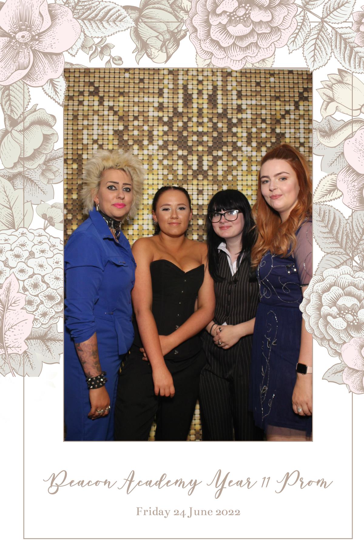 Beacon Year 11 prom | View more photos from the event at gallery.magicimages.uk/u/MagicImages/Beacon-Year-11-prom