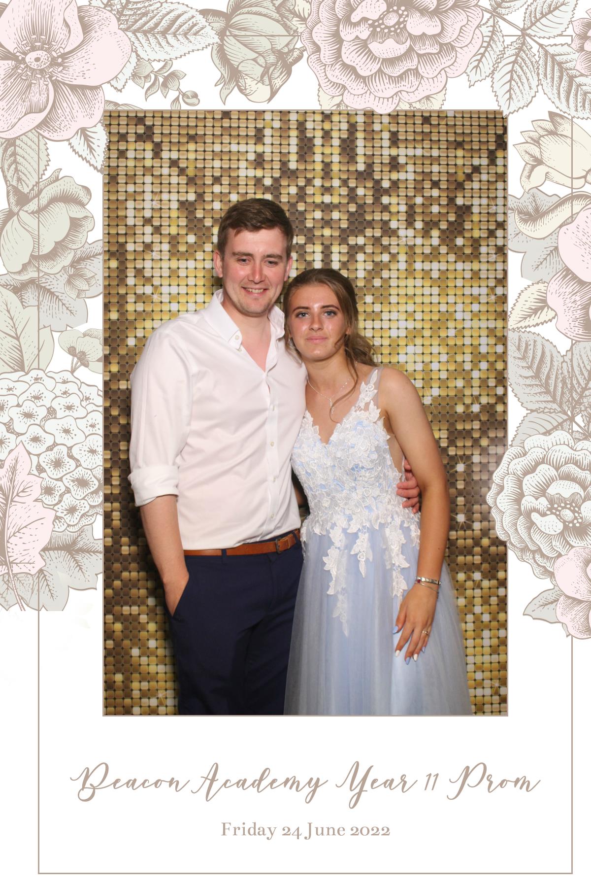 Beacon Year 11 prom | View more photos from the event at gallery.magicimages.uk/u/MagicImages/Beacon-Year-11-prom