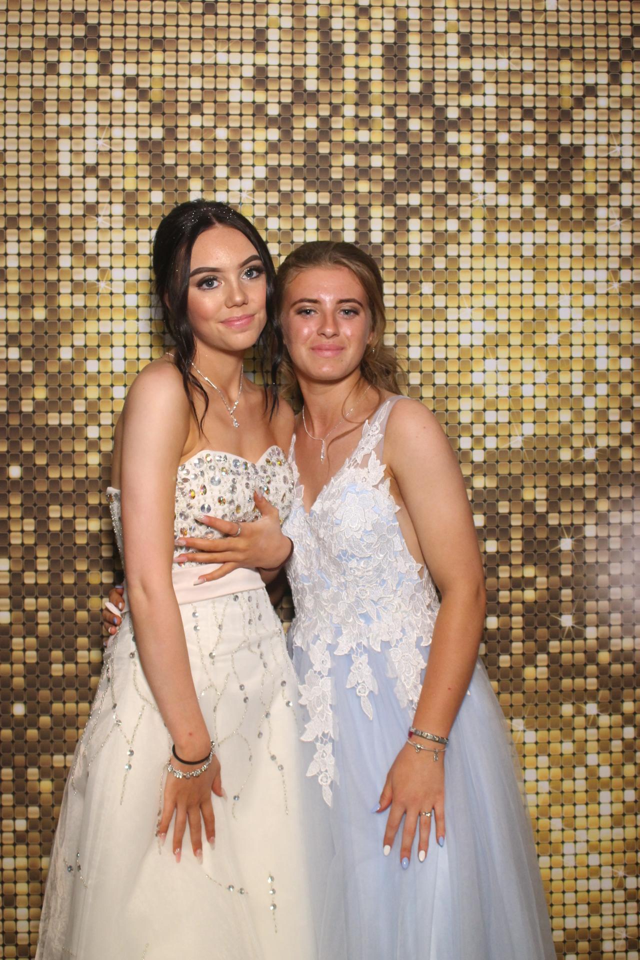 Beacon Year 11 prom | View more photos from the event at gallery.magicimages.uk/u/MagicImages/Beacon-Year-11-prom