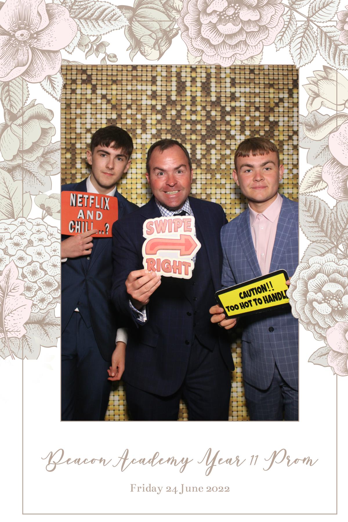 Beacon Year 11 prom | View more photos from the event at gallery.magicimages.uk/u/MagicImages/Beacon-Year-11-prom