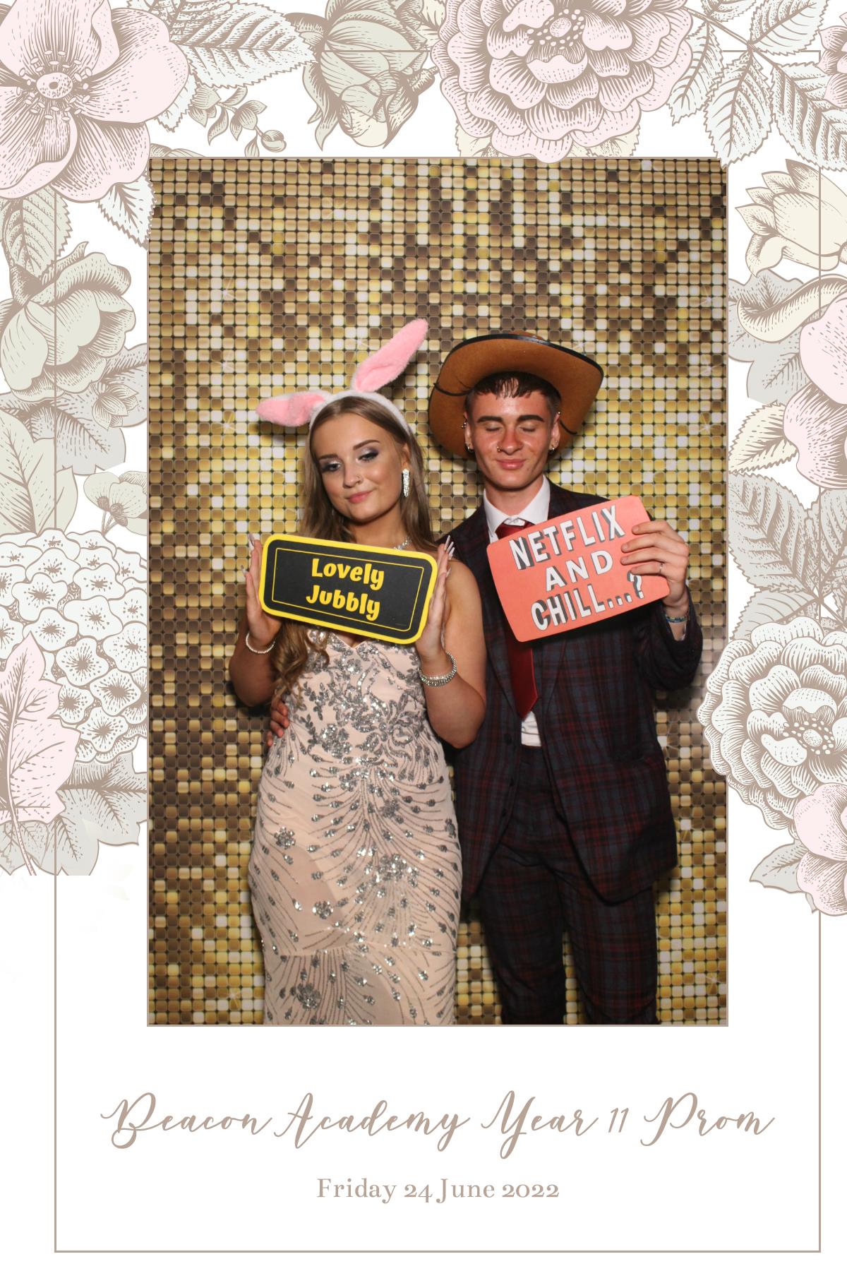 Beacon Year 11 prom | View more photos from the event at gallery.magicimages.uk/u/MagicImages/Beacon-Year-11-prom