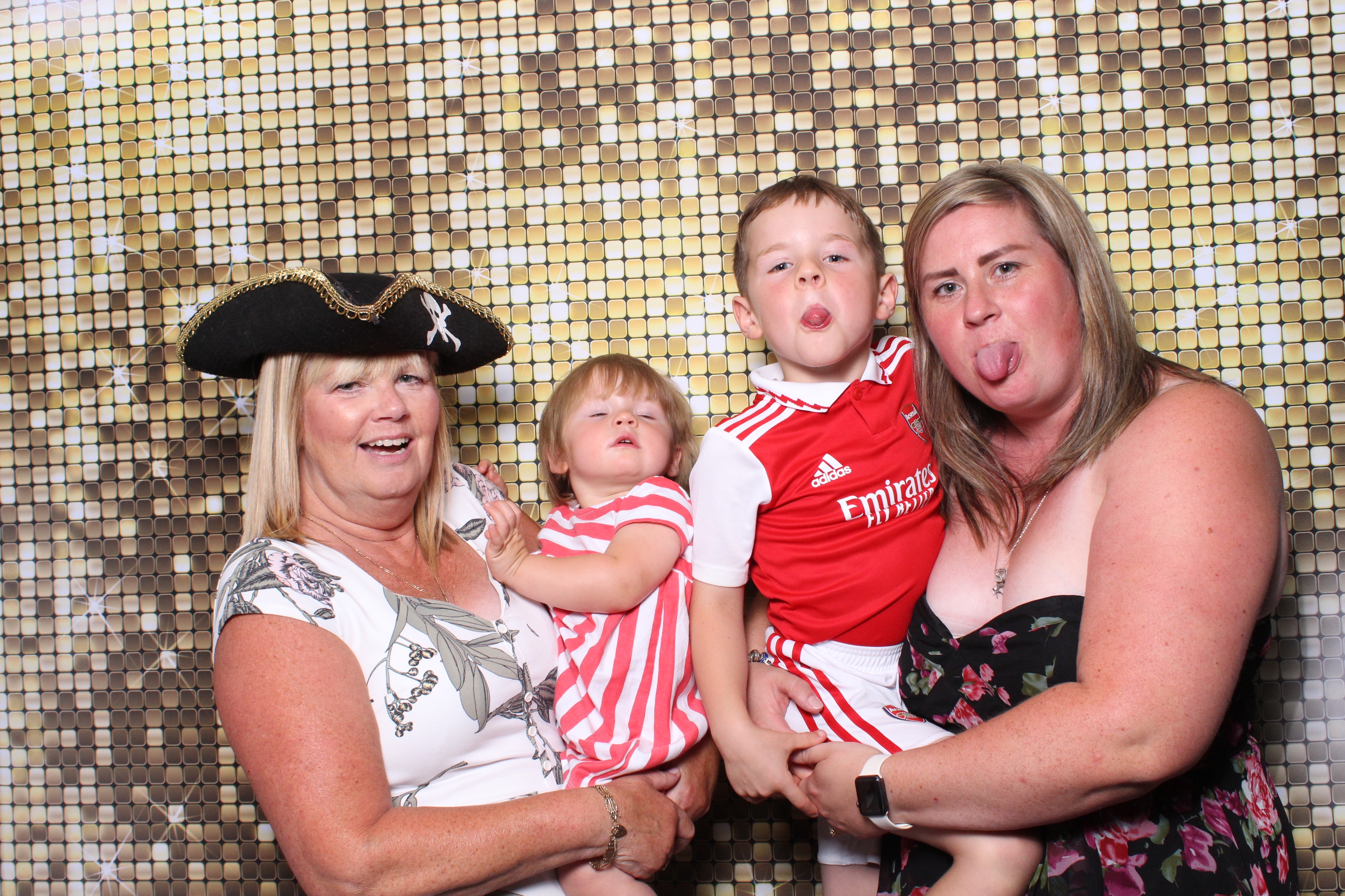 Charlotte's Graduation Party | View more photos from the event at gallery.magicimages.uk/u/MagicImages/Charlottes-Graduation-Party