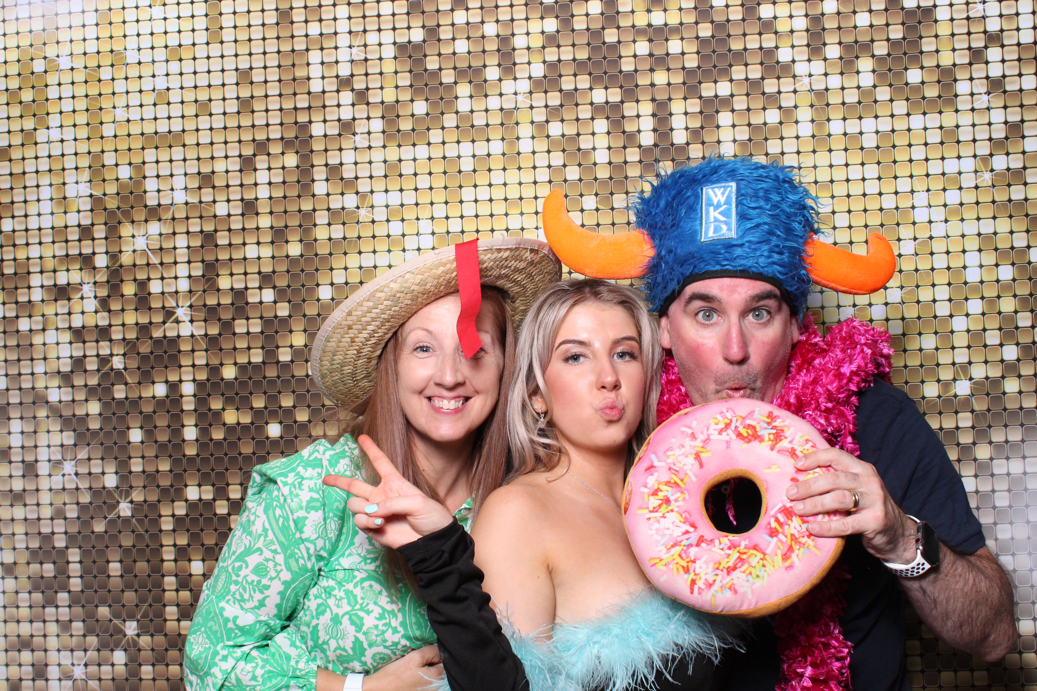 Charlotte's Graduation Party | View more photos from the event at gallery.magicimages.uk/u/MagicImages/Charlottes-Graduation-Party