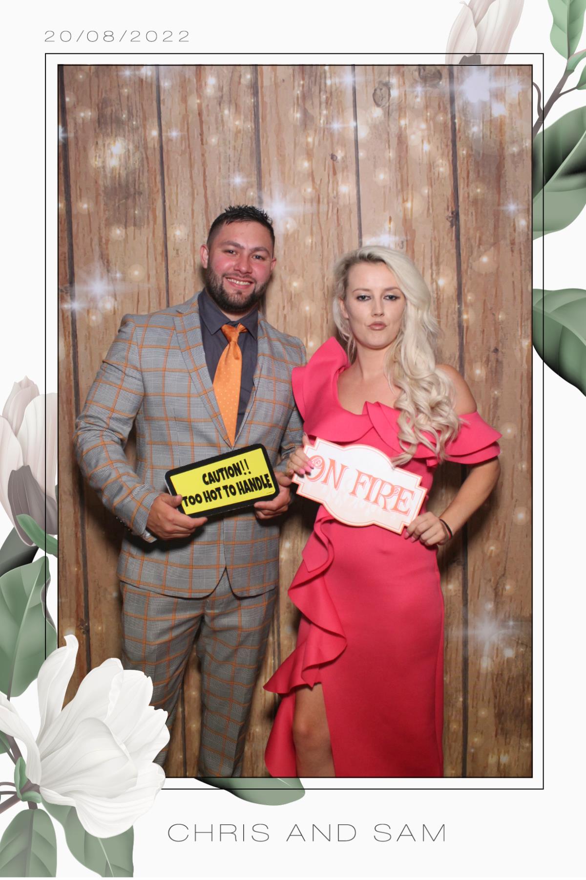 Chris & Sam  | View more photos from the event at gallery.magicimages.uk/u/MagicImages/Chris-Sam