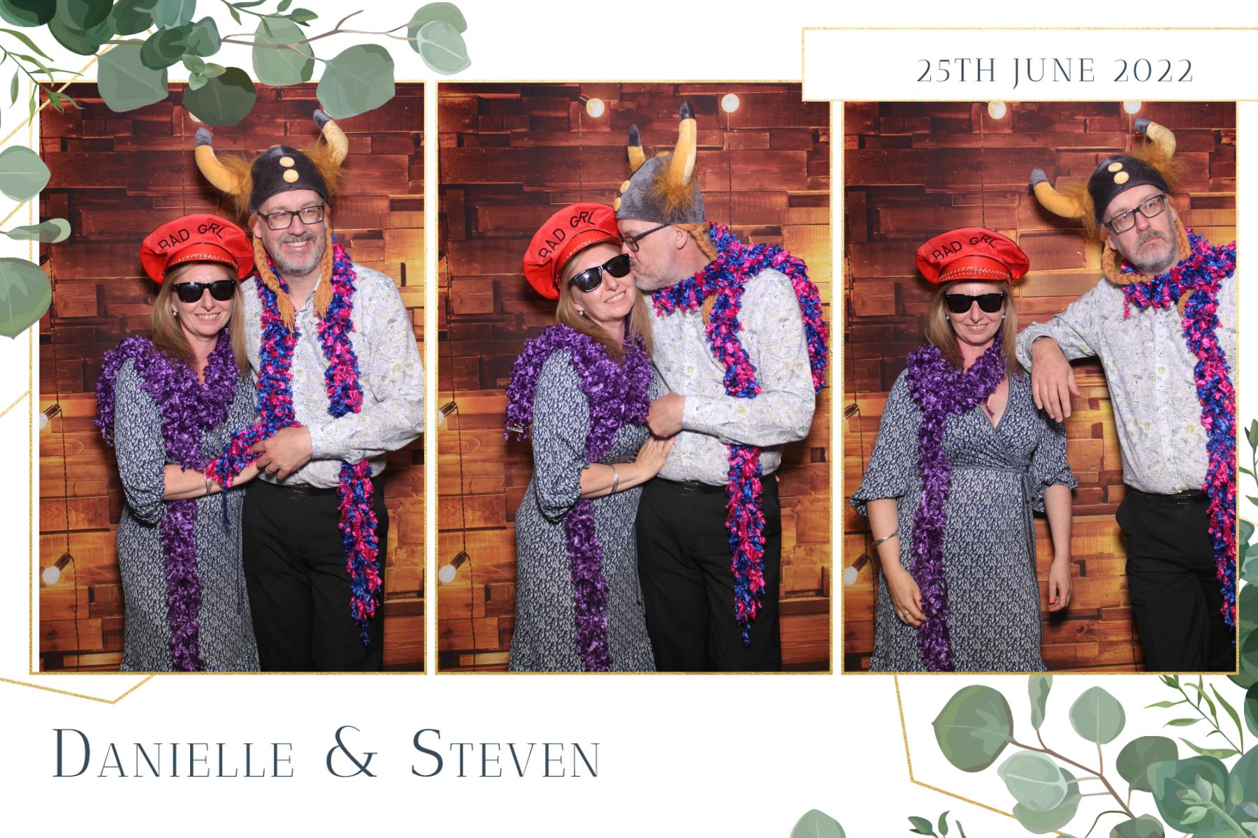 Danielle & Steven  | View more photos from the event at gallery.magicimages.uk/u/MagicImages/Danielle-Steven