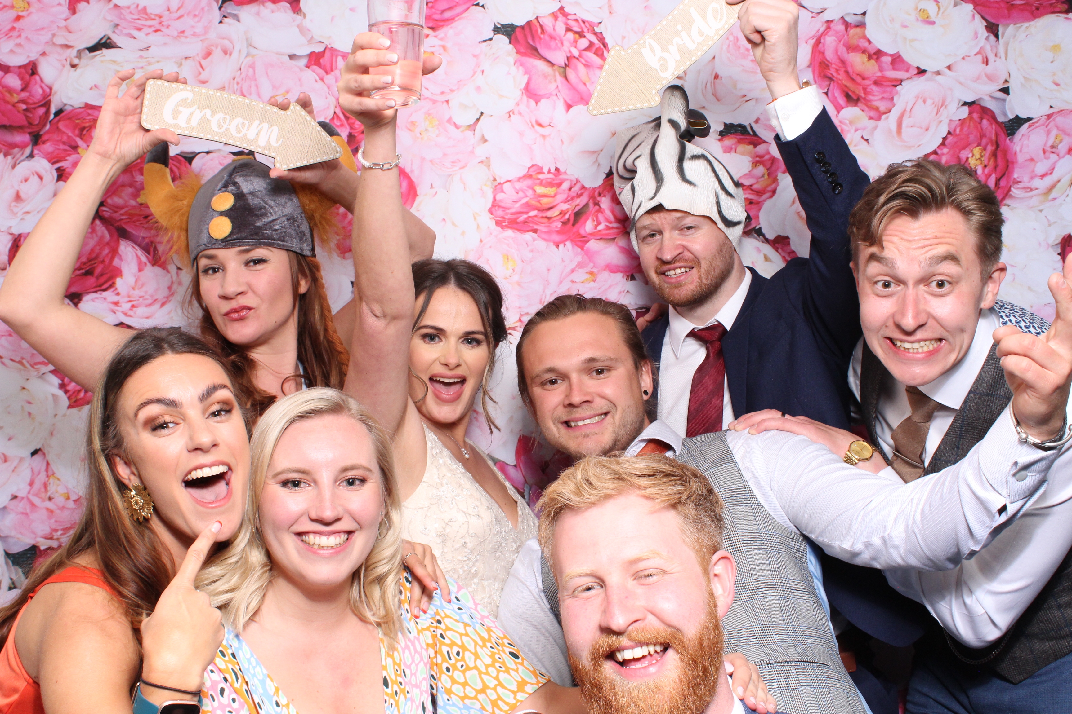 Dave & Megan  | View more photos from the event at gallery.magicimages.uk/u/MagicImages/Dave-Megan