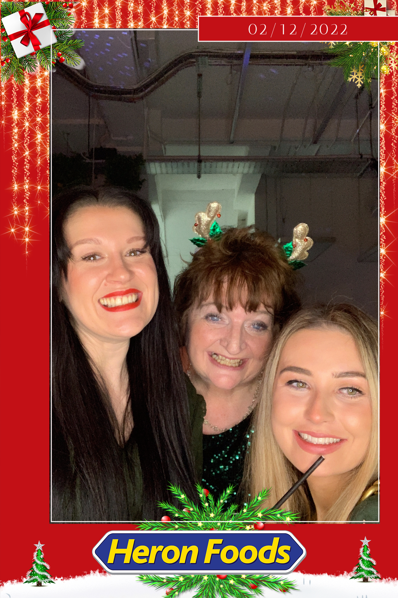 Heron Foods Christmas Party  | View more photos from the event at gallery.magicimages.uk/u/MagicImages/Heron-Foods-Christmas-Party