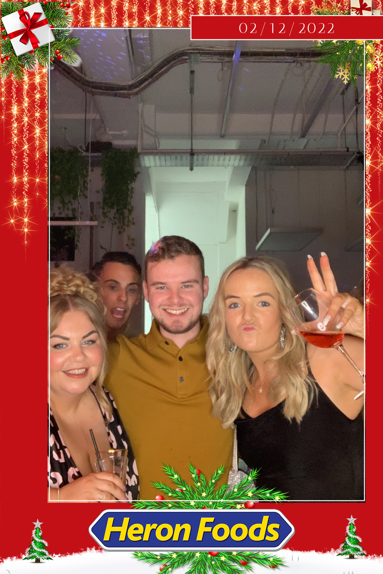 Heron Foods Christmas Party  | View more photos from the event at gallery.magicimages.uk/u/MagicImages/Heron-Foods-Christmas-Party