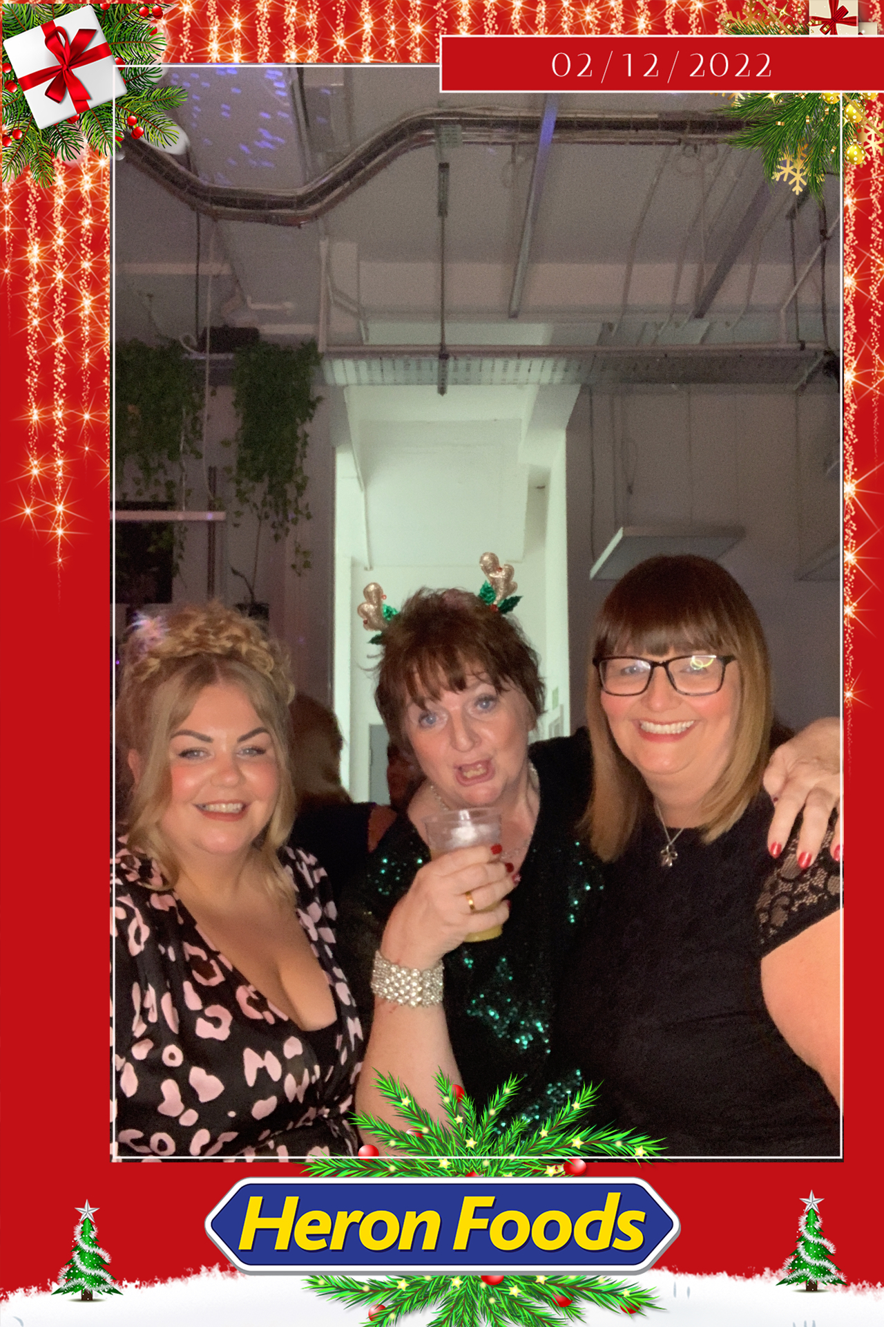 Heron Foods Christmas Party  | View more photos from the event at gallery.magicimages.uk/u/MagicImages/Heron-Foods-Christmas-Party