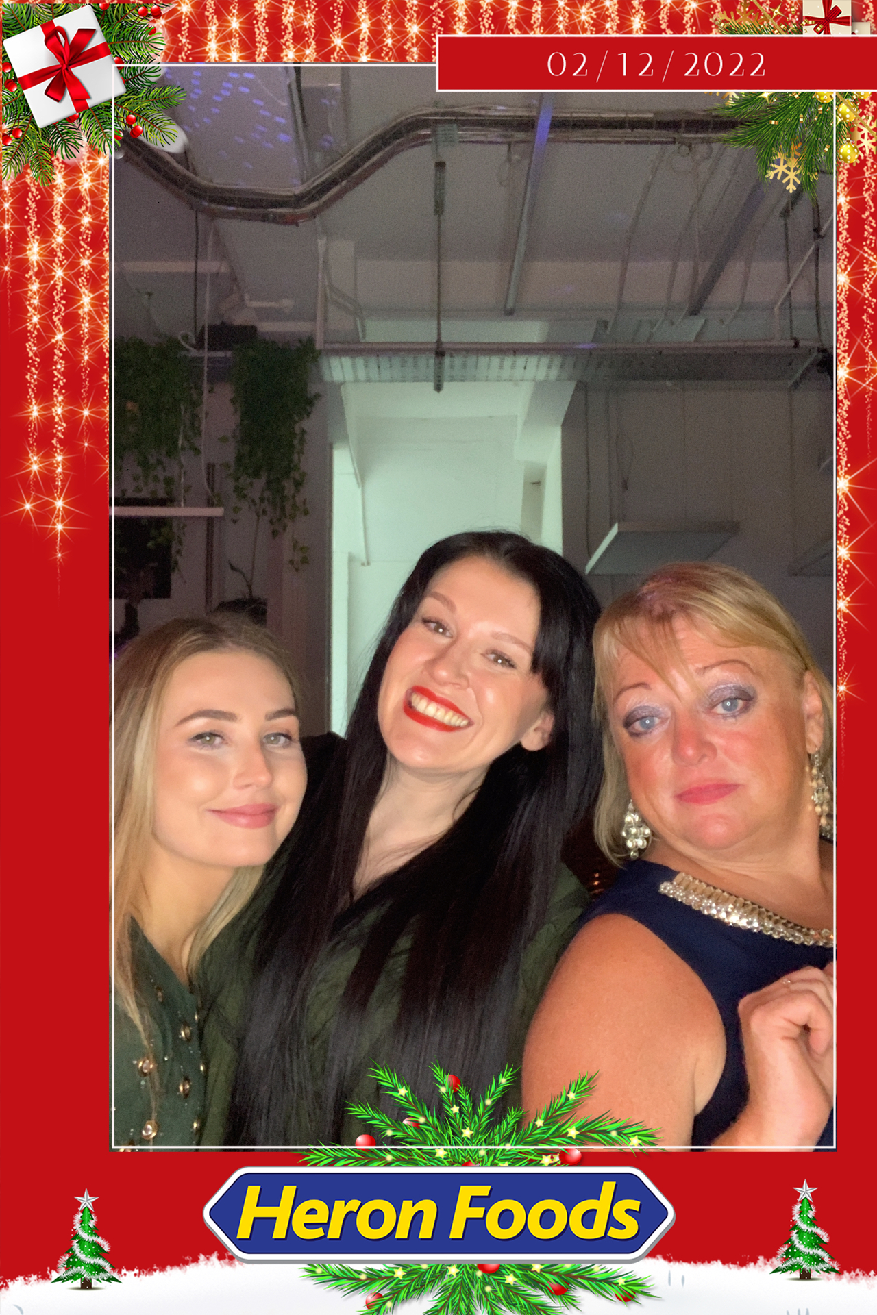 Heron Foods Christmas Party  | View more photos from the event at gallery.magicimages.uk/u/MagicImages/Heron-Foods-Christmas-Party