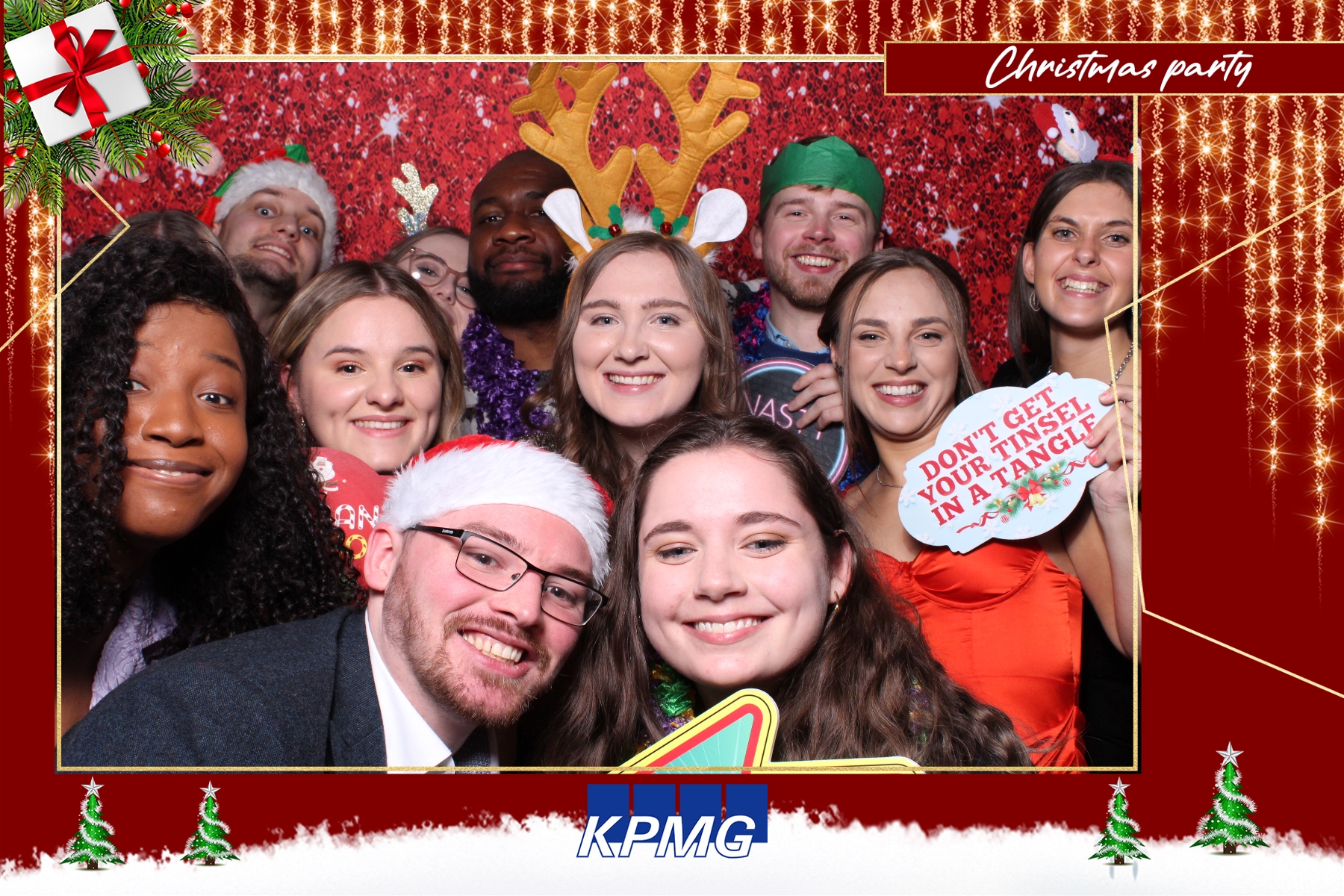 KPMG Christmas Party  | View more photos from the event at gallery.magicimages.uk/u/MagicImages/KPMG-Christmas-Party