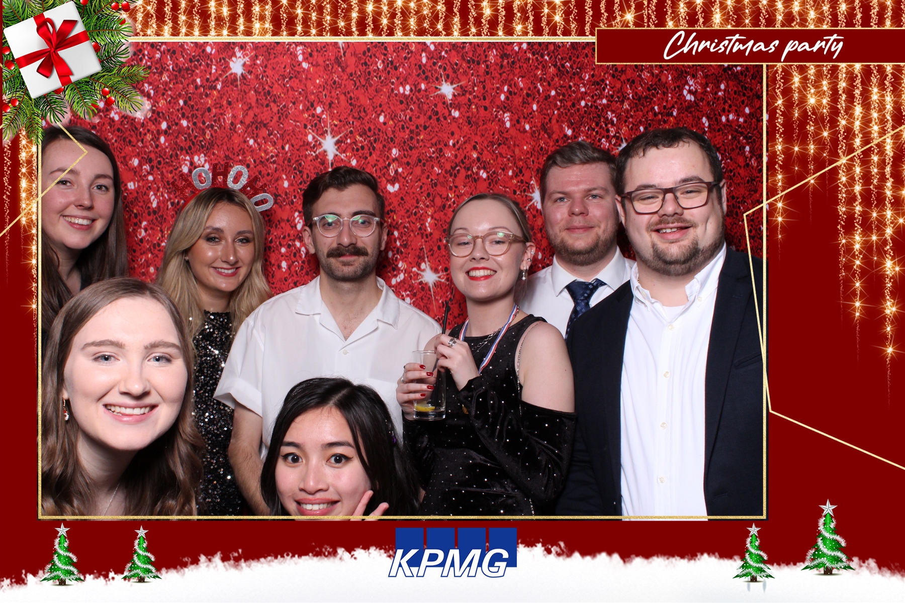 KPMG Christmas Party  | View more photos from the event at gallery.magicimages.uk/u/MagicImages/KPMG-Christmas-Party