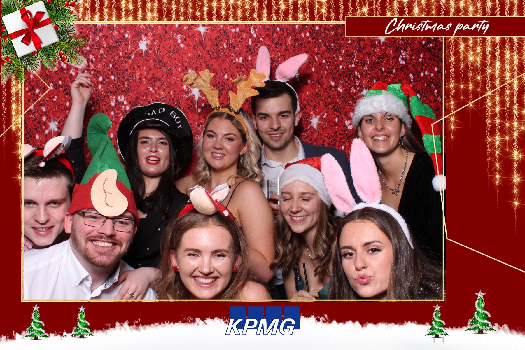 KPMG Christmas Party  | View more photos from the event at gallery.magicimages.uk/u/MagicImages/KPMG-Christmas-Party