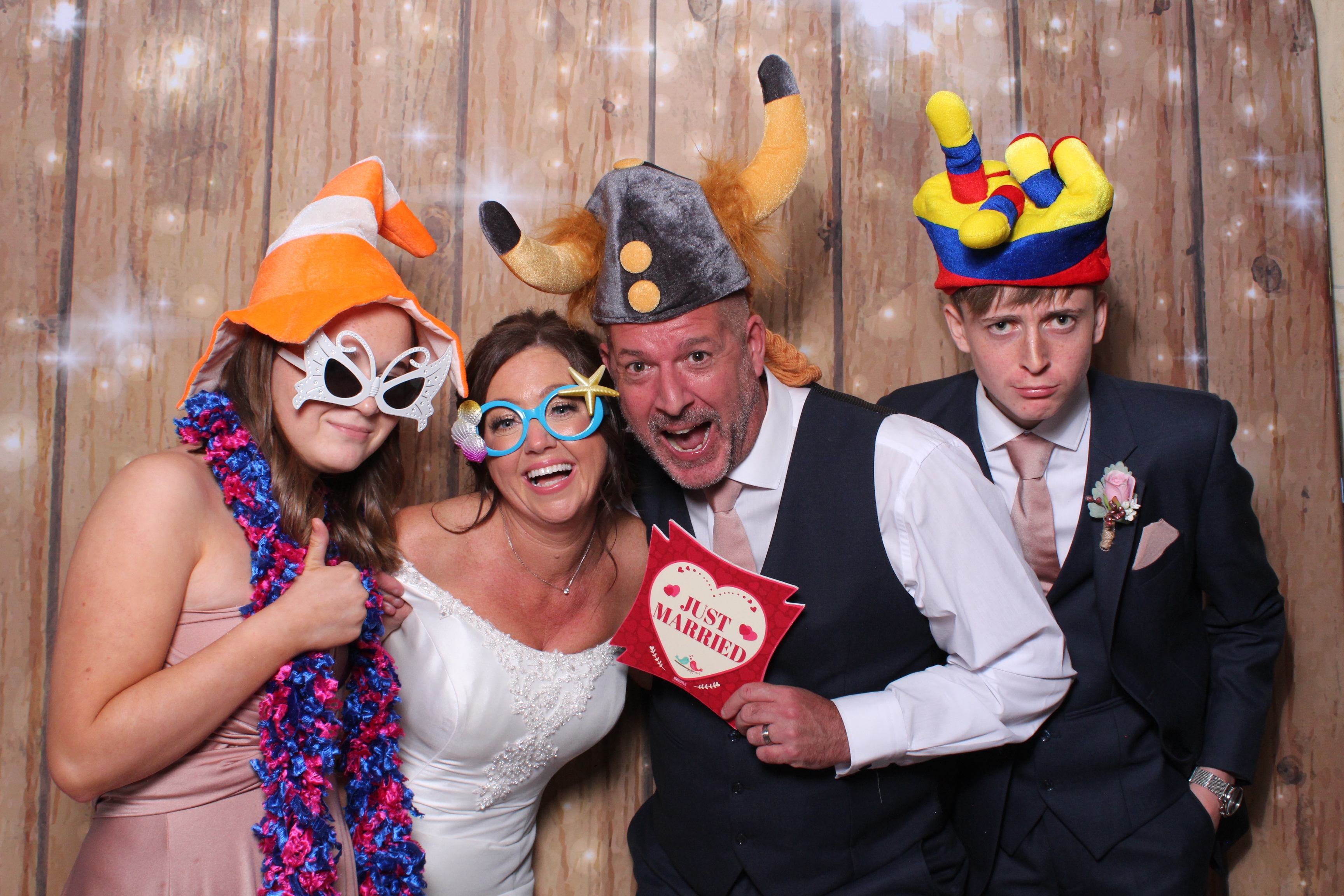 Kerri & Richard  | View more photos from the event at gallery.magicimages.uk/u/MagicImages/Kerri-Richard