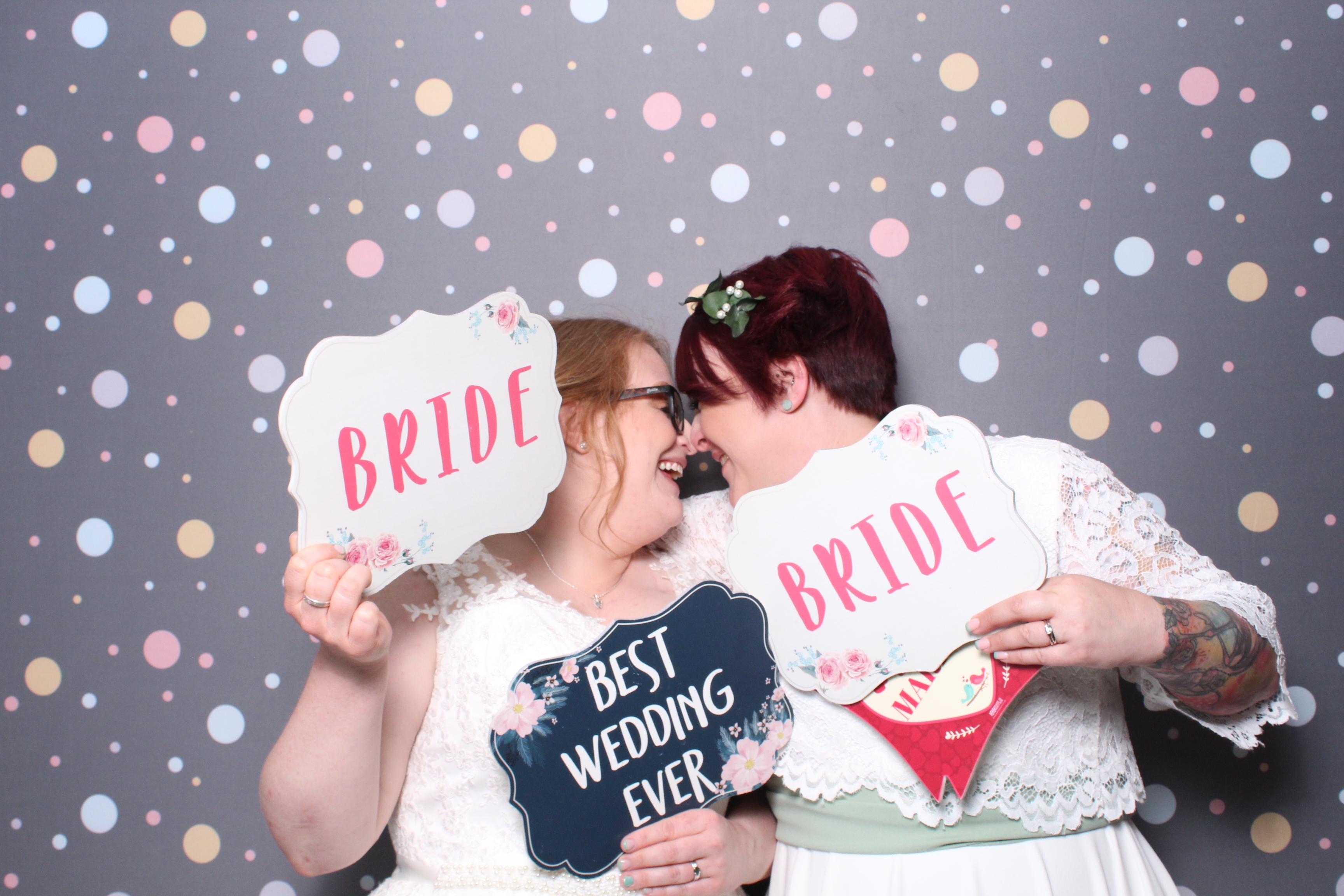 Laura & Claire | View more photos from the event at gallery.magicimages.uk/u/MagicImages/Laura-Claire