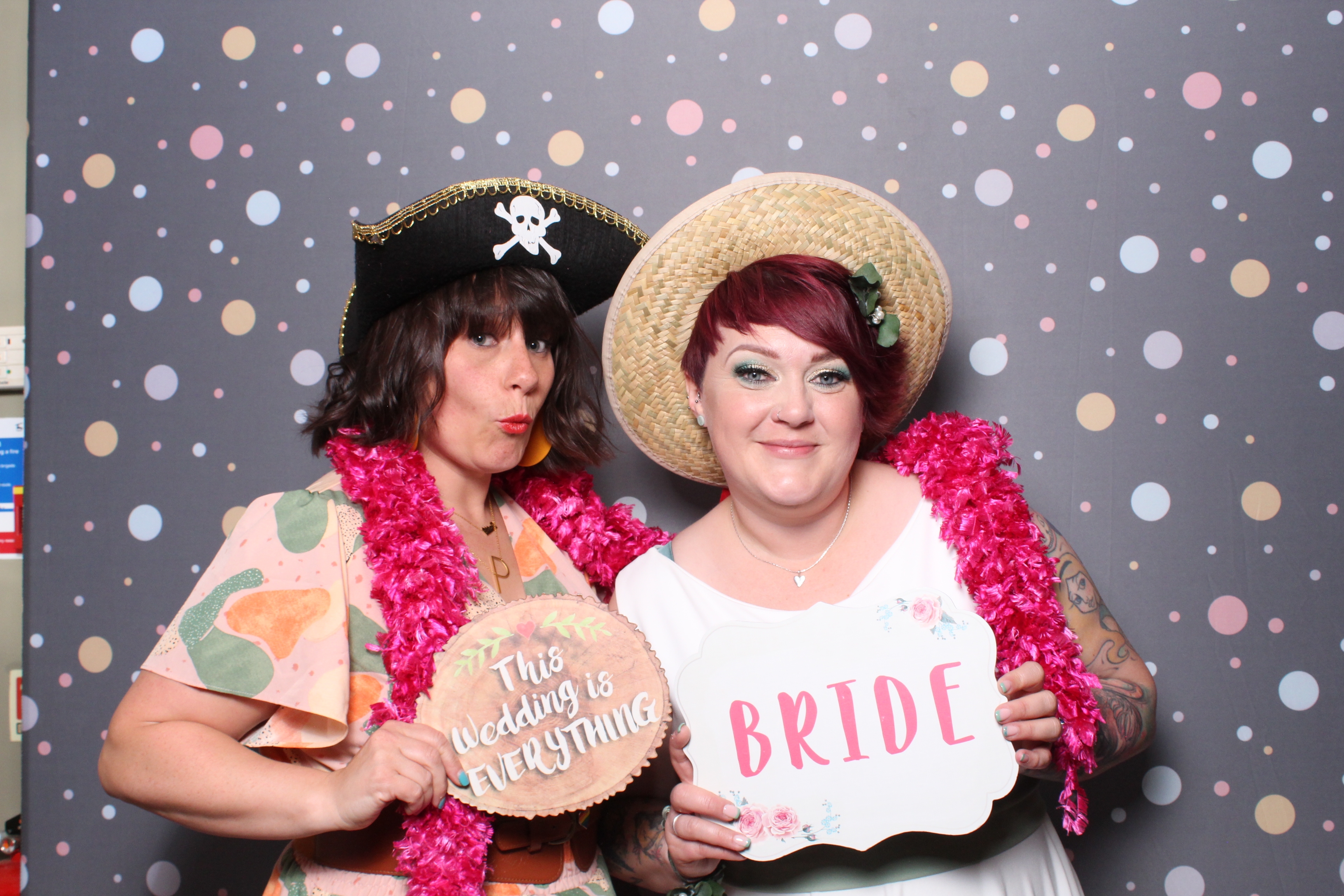 Laura & Claire | View more photos from the event at gallery.magicimages.uk/u/MagicImages/Laura-Claire