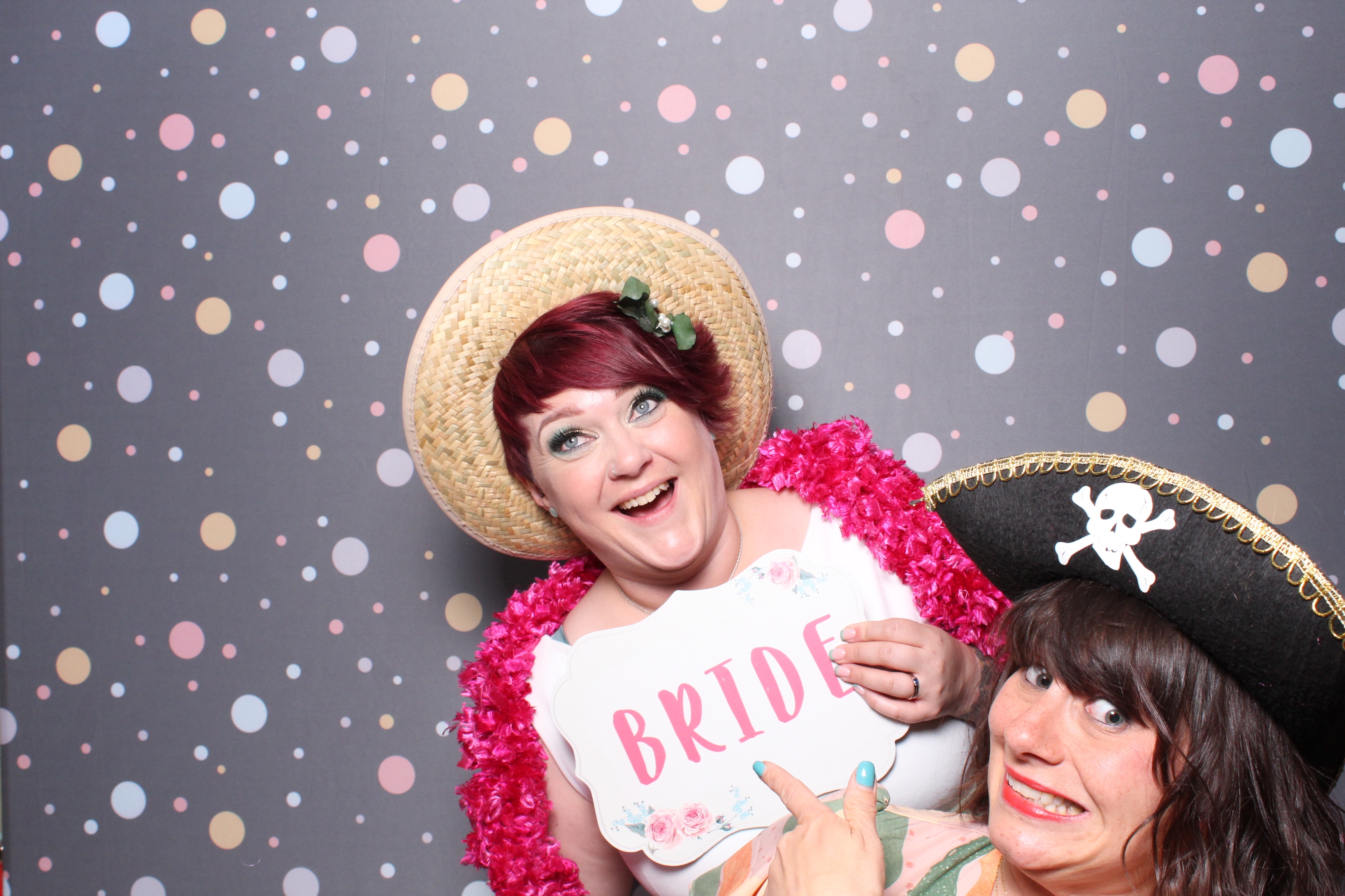Laura & Claire | View more photos from the event at gallery.magicimages.uk/u/MagicImages/Laura-Claire