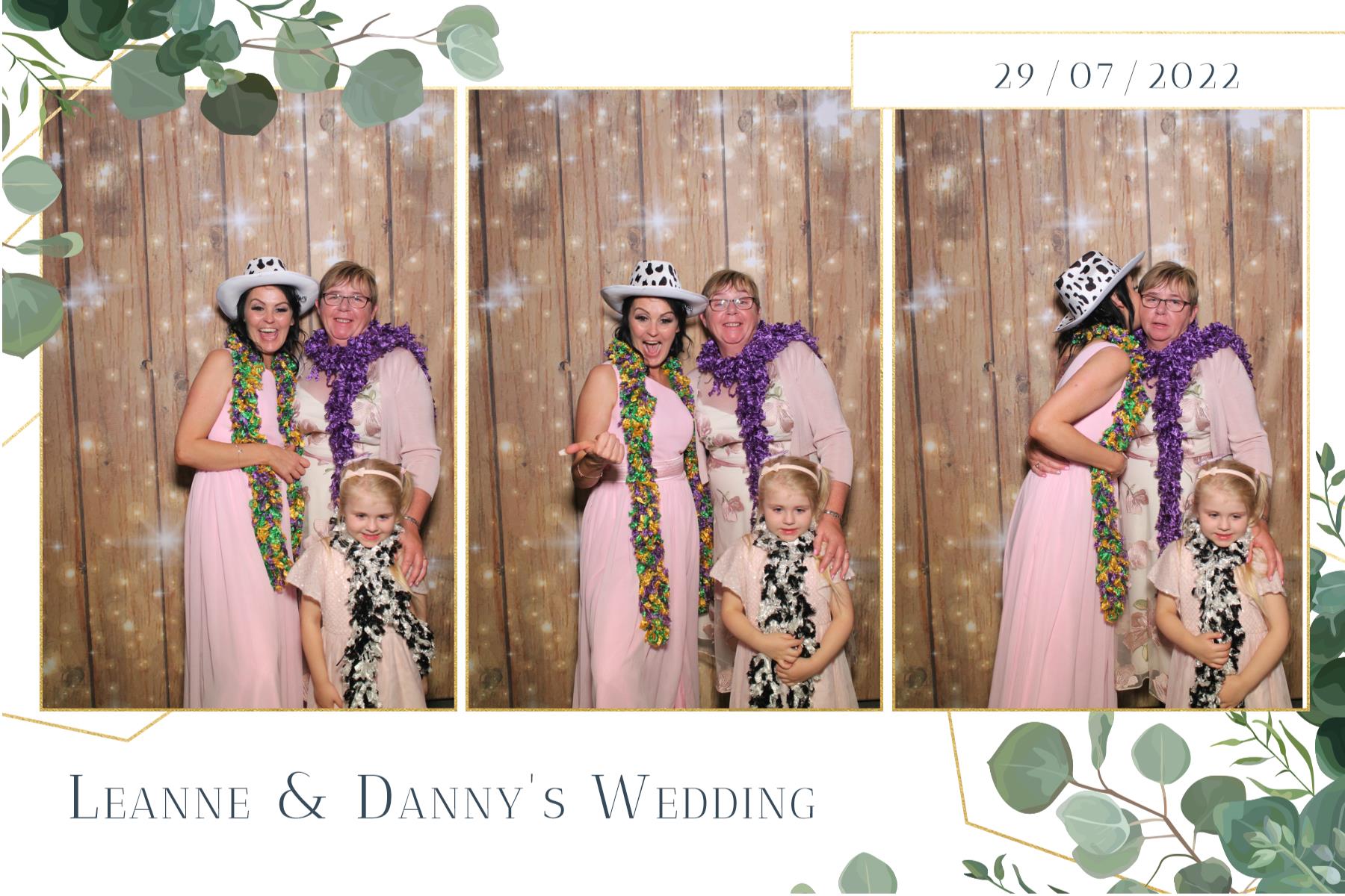 Leanne & Danny | View more photos from the event at gallery.magicimages.uk/u/MagicImages/Leanne-Danny