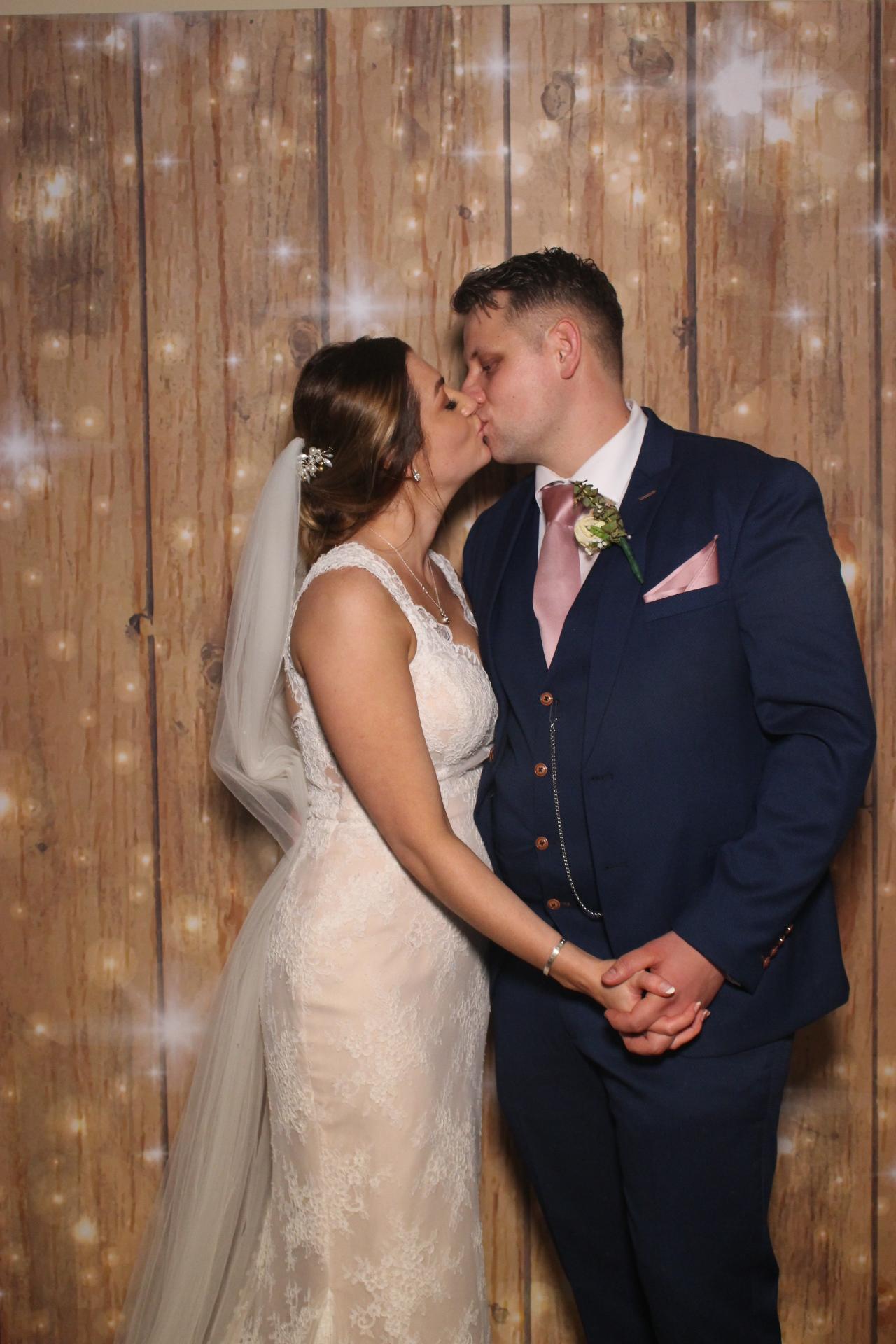 Luke & Ellis  | View more photos from the event at gallery.magicimages.uk/u/MagicImages/Luke-Ellis