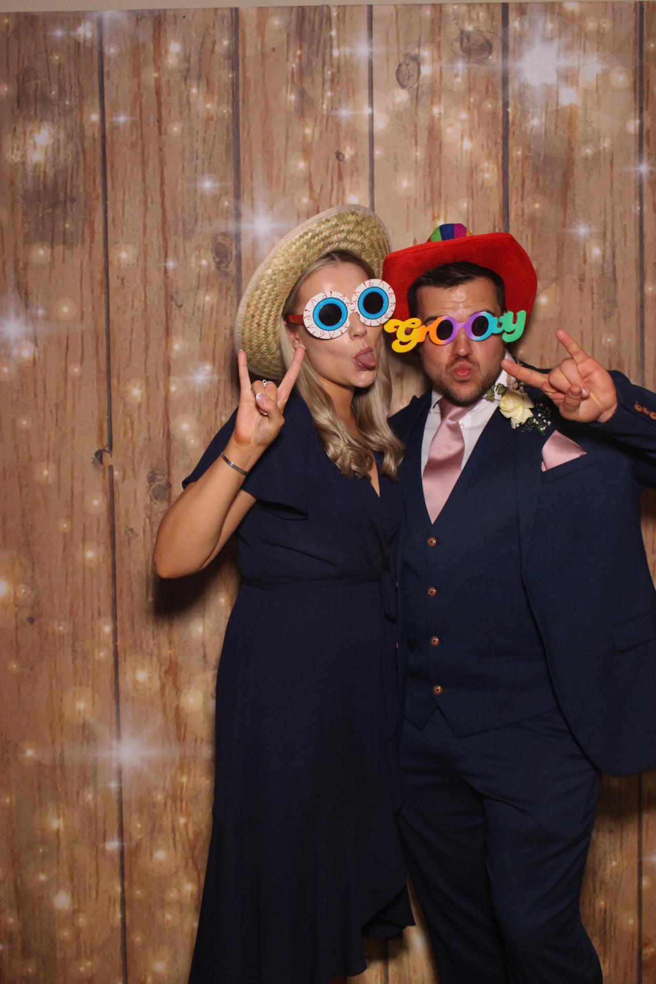 Luke & Ellis  | View more photos from the event at gallery.magicimages.uk/u/MagicImages/Luke-Ellis