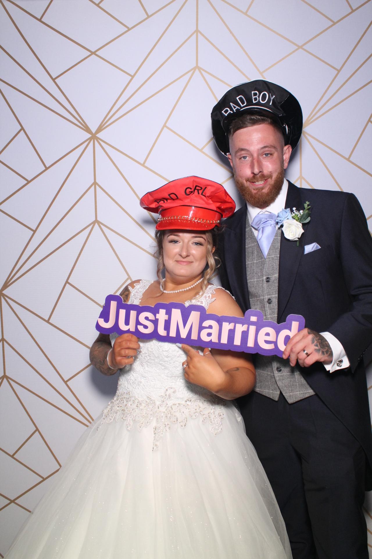 Luke & Soph  | View more photos from the event at gallery.magicimages.uk/u/MagicImages/Luke-Soph