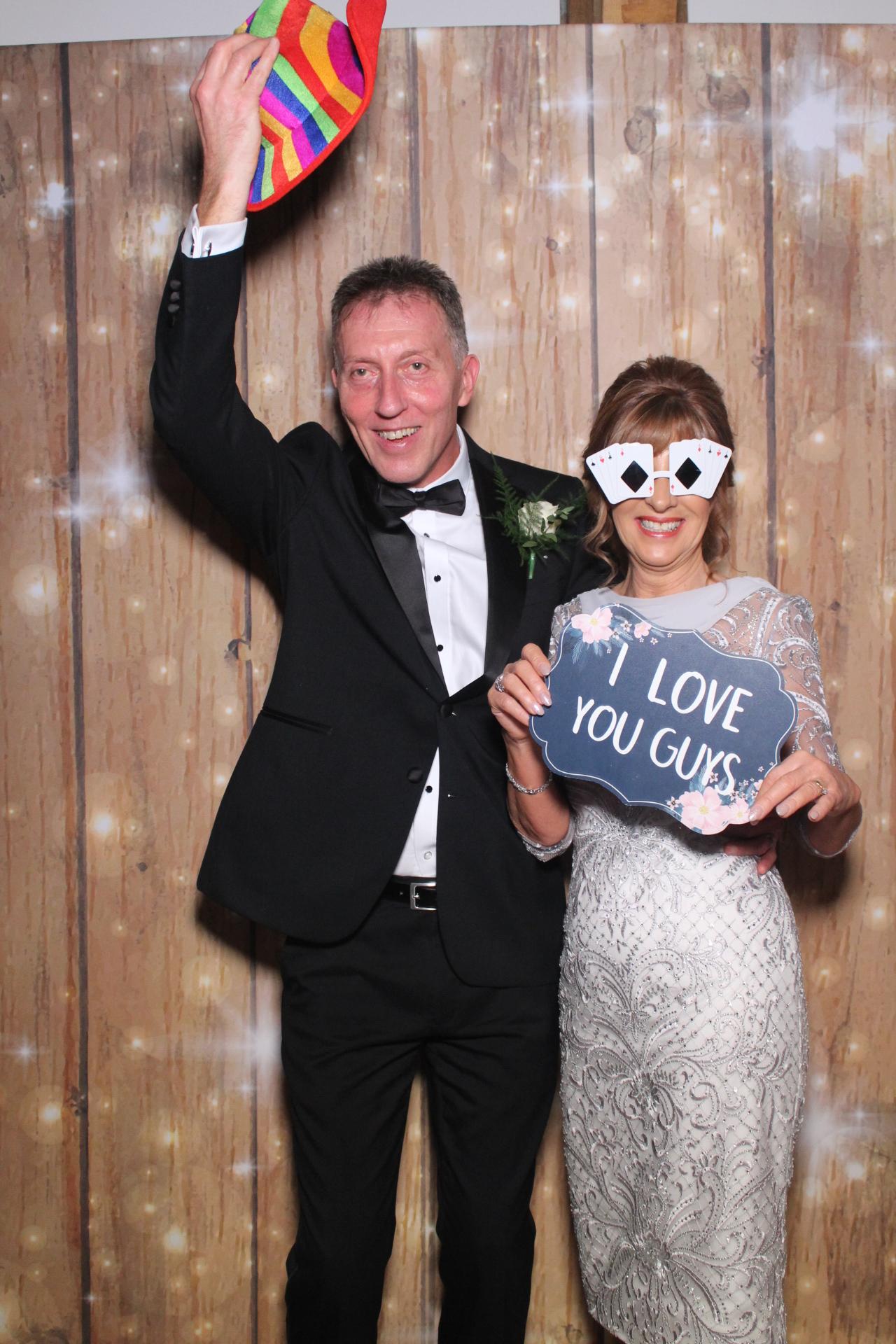 Melissa & Tom  | View more photos from the event at gallery.magicimages.uk/u/MagicImages/Melissa-Tom