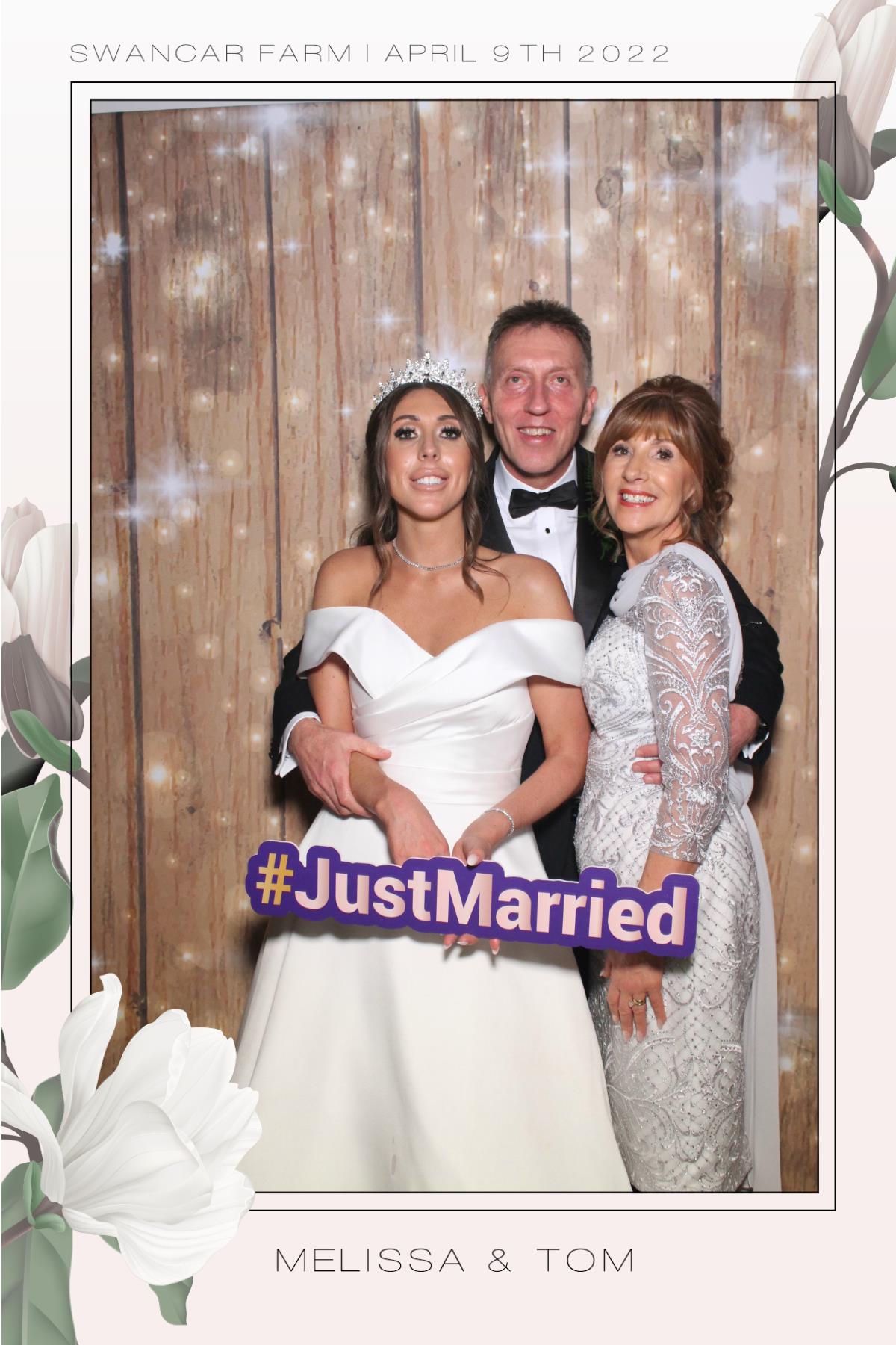 Melissa & Tom  | View more photos from the event at gallery.magicimages.uk/u/MagicImages/Melissa-Tom