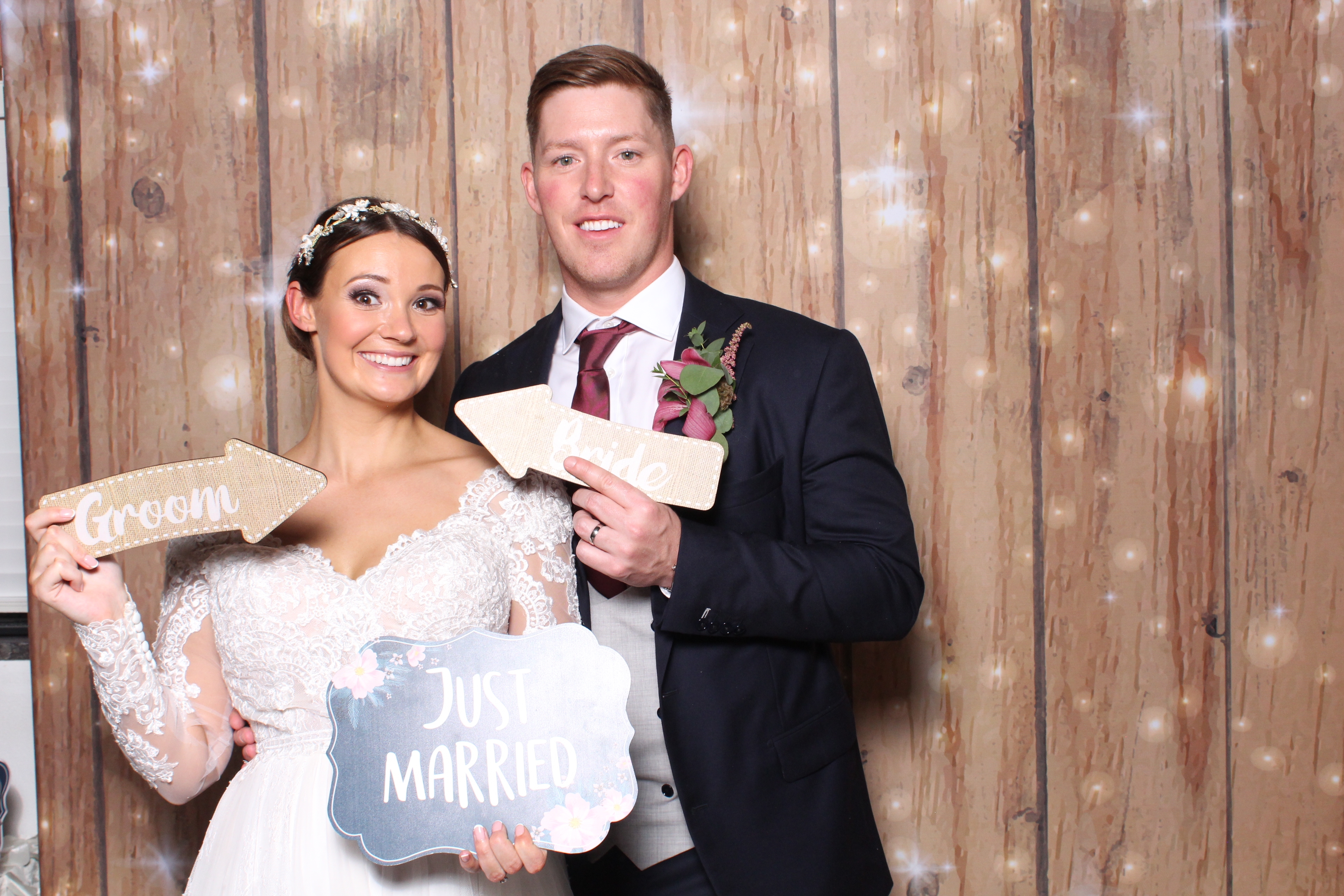 Molly & Rhys  | View more photos from the event at gallery.magicimages.uk/u/MagicImages/Molly-Rhys