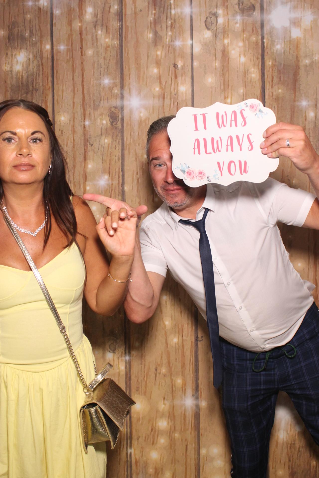 Mr & Mrs Coggle  | View more photos from the event at gallery.magicimages.uk/u/MagicImages/Mr-Mrs-Coggle