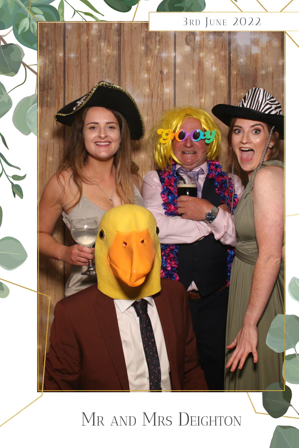 Mr & Mrs Deighton | View more photos from the event at gallery.magicimages.uk/u/MagicImages/Mr-Mrs-Deighton