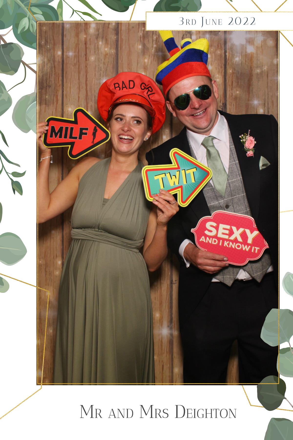 Mr & Mrs Deighton | View more photos from the event at gallery.magicimages.uk/u/MagicImages/Mr-Mrs-Deighton