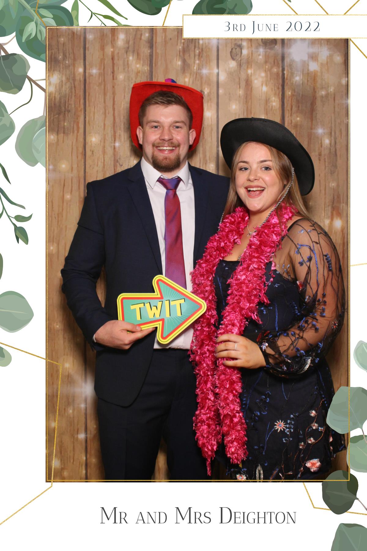 Mr & Mrs Deighton | View more photos from the event at gallery.magicimages.uk/u/MagicImages/Mr-Mrs-Deighton
