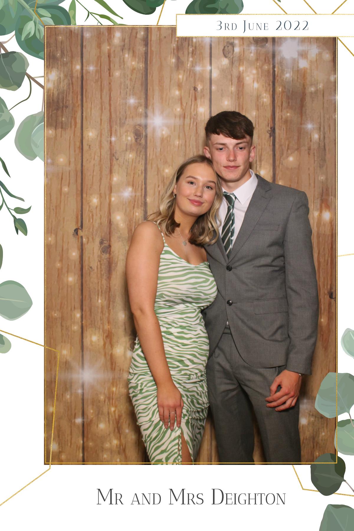 Mr & Mrs Deighton | View more photos from the event at gallery.magicimages.uk/u/MagicImages/Mr-Mrs-Deighton
