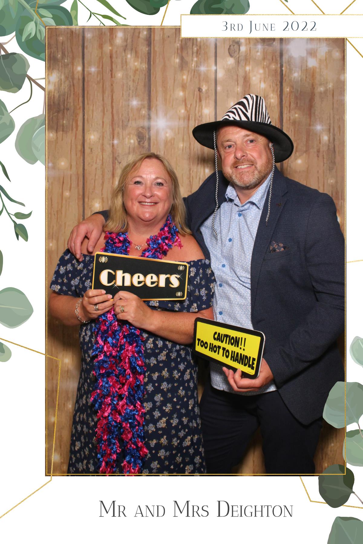 Mr & Mrs Deighton | View more photos from the event at gallery.magicimages.uk/u/MagicImages/Mr-Mrs-Deighton