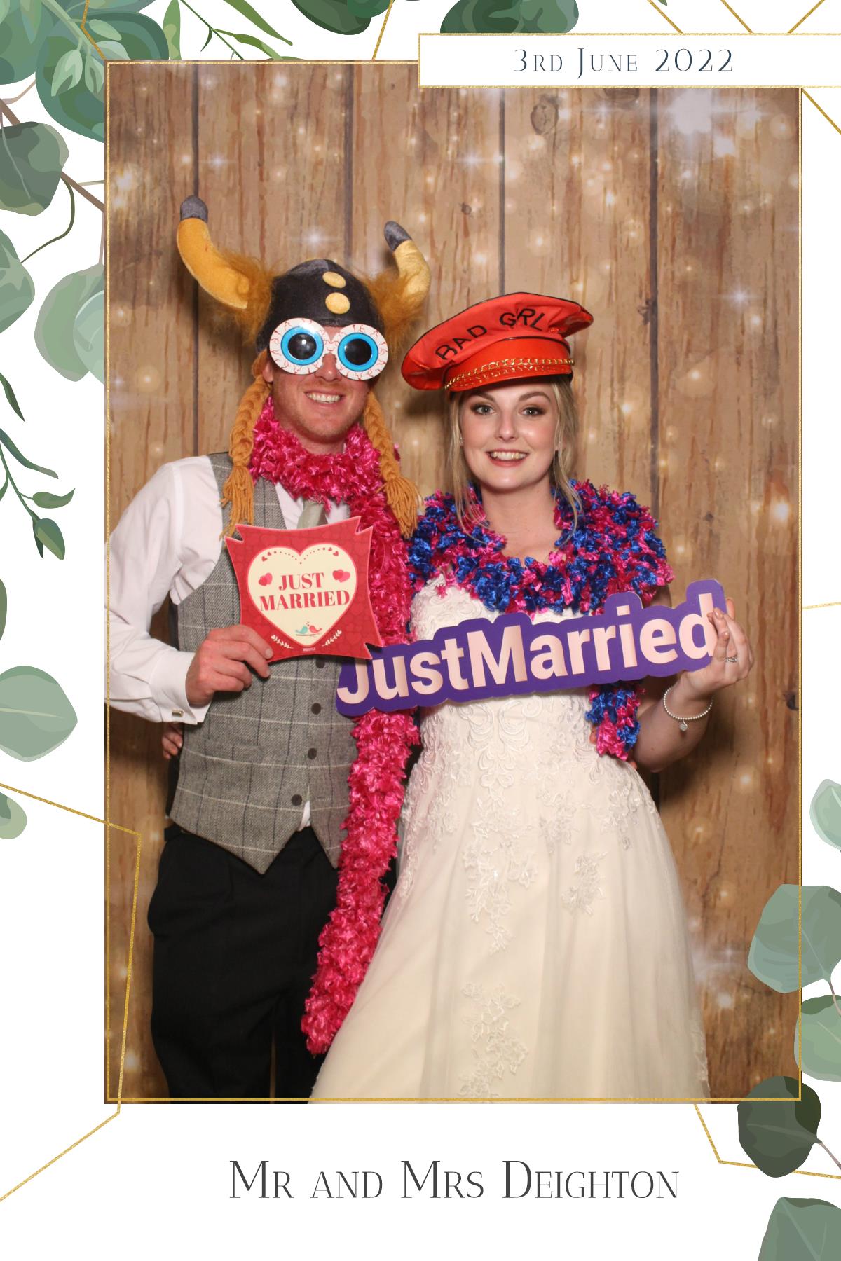 Mr & Mrs Deighton | View more photos from the event at gallery.magicimages.uk/u/MagicImages/Mr-Mrs-Deighton