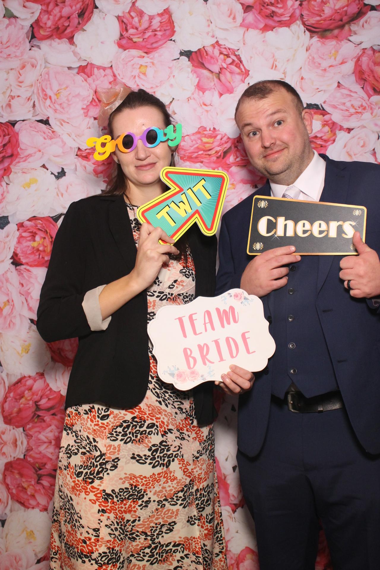 Mr & Mrs Doszczeczko | View more photos from the event at gallery.magicimages.uk/u/MagicImages/Mr-Mrs-Doszczeczko