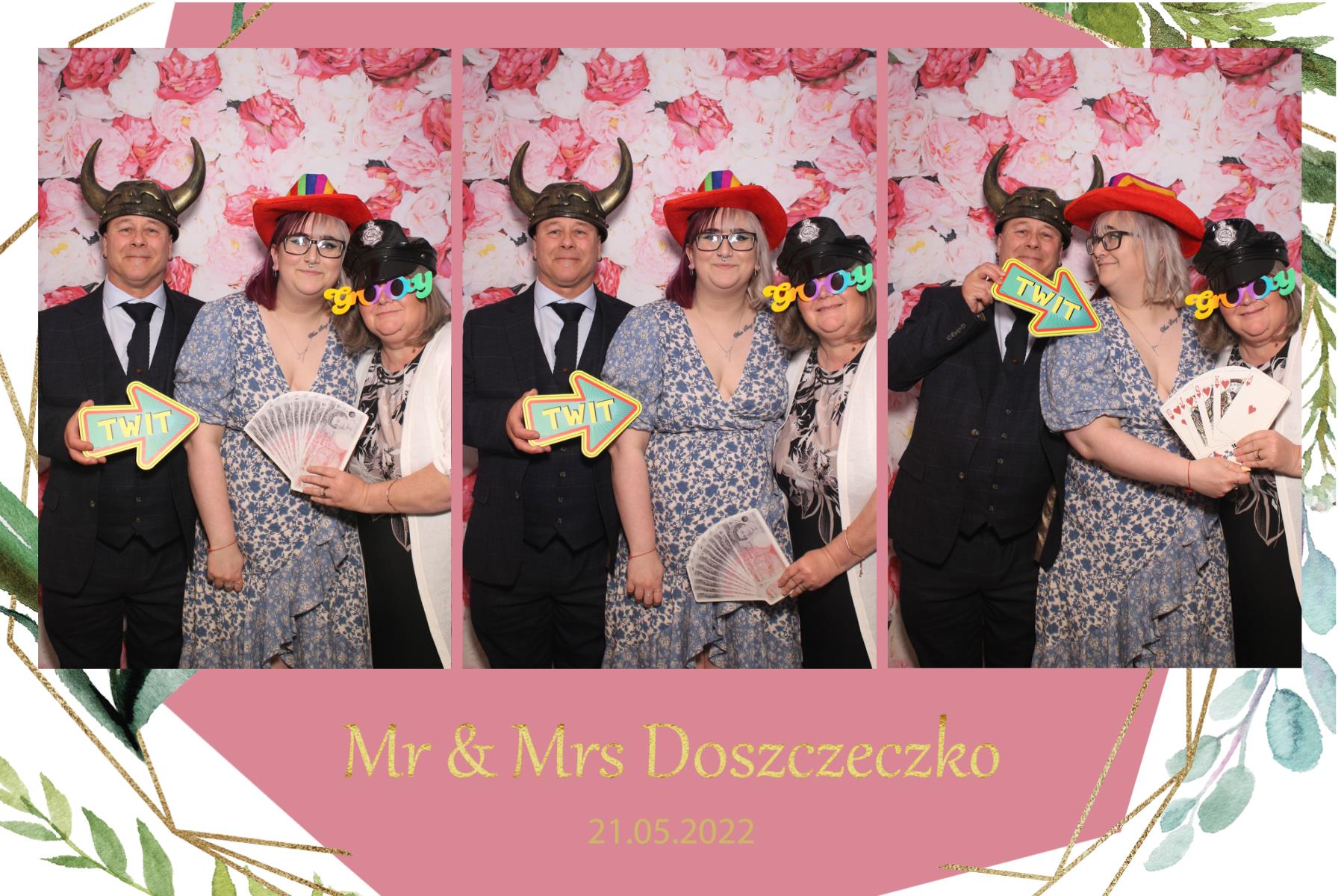 Mr & Mrs Doszczeczko | View more photos from the event at gallery.magicimages.uk/u/MagicImages/Mr-Mrs-Doszczeczko
