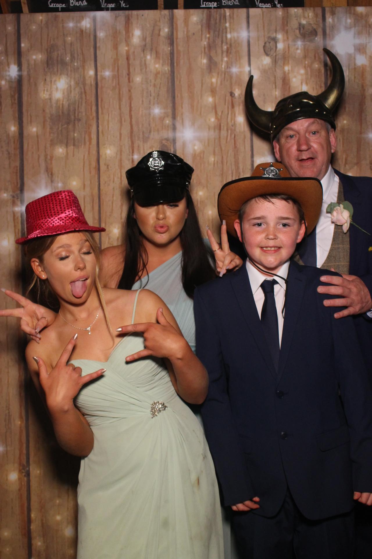 Mr & Mrs Fairbank  | View more photos from the event at gallery.magicimages.uk/u/MagicImages/Mr-Mrs-Fairbank-0