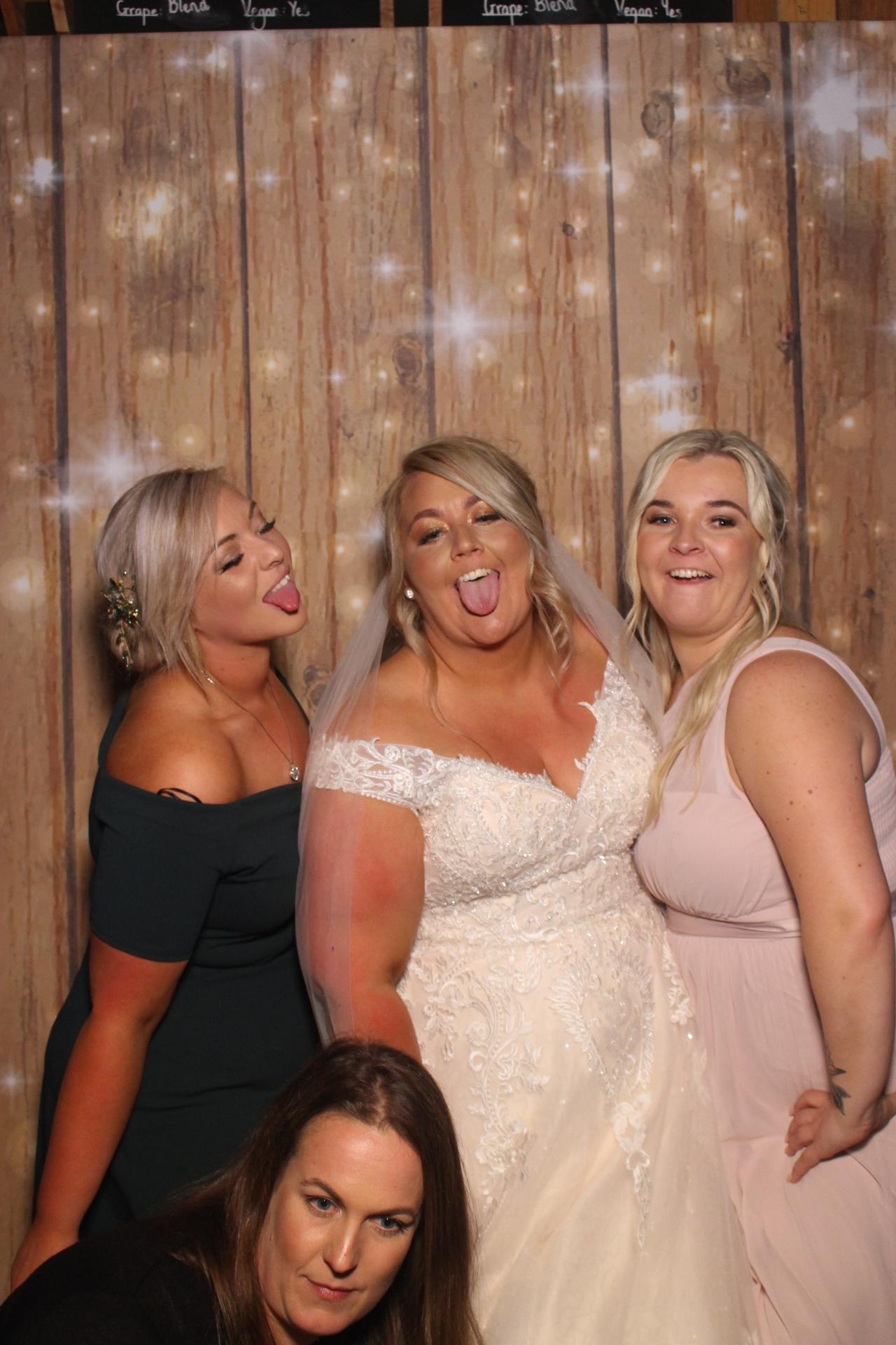Mr & Mrs Fairbank  | View more photos from the event at gallery.magicimages.uk/u/MagicImages/Mr-Mrs-Fairbank-0