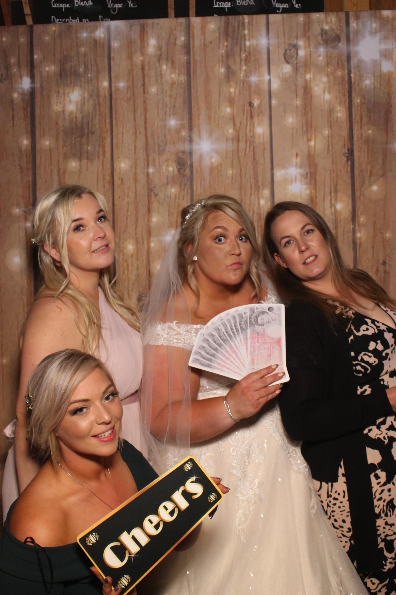Mr & Mrs Fairbank  | View more photos from the event at gallery.magicimages.uk/u/MagicImages/Mr-Mrs-Fairbank-0