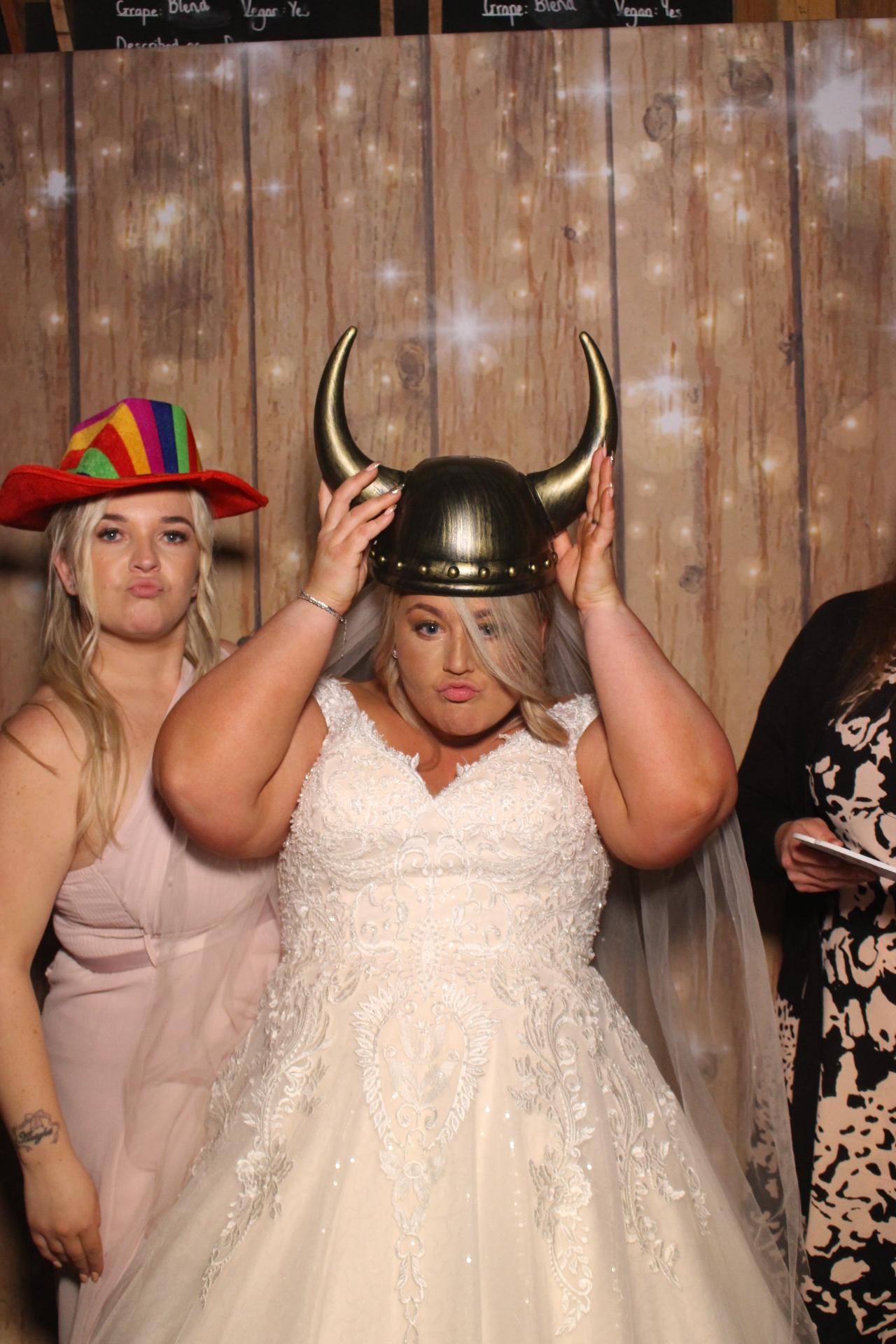 Mr & Mrs Fairbank  | View more photos from the event at gallery.magicimages.uk/u/MagicImages/Mr-Mrs-Fairbank-0