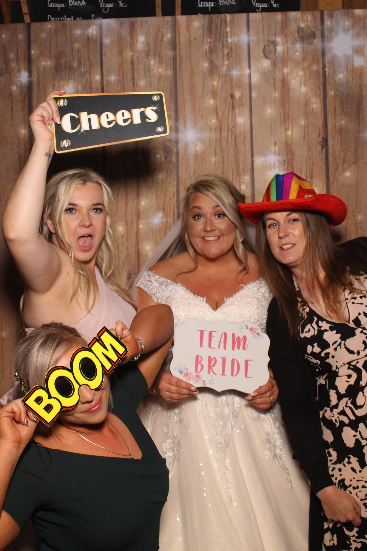 Mr & Mrs Fairbank  | View more photos from the event at gallery.magicimages.uk/u/MagicImages/Mr-Mrs-Fairbank-0