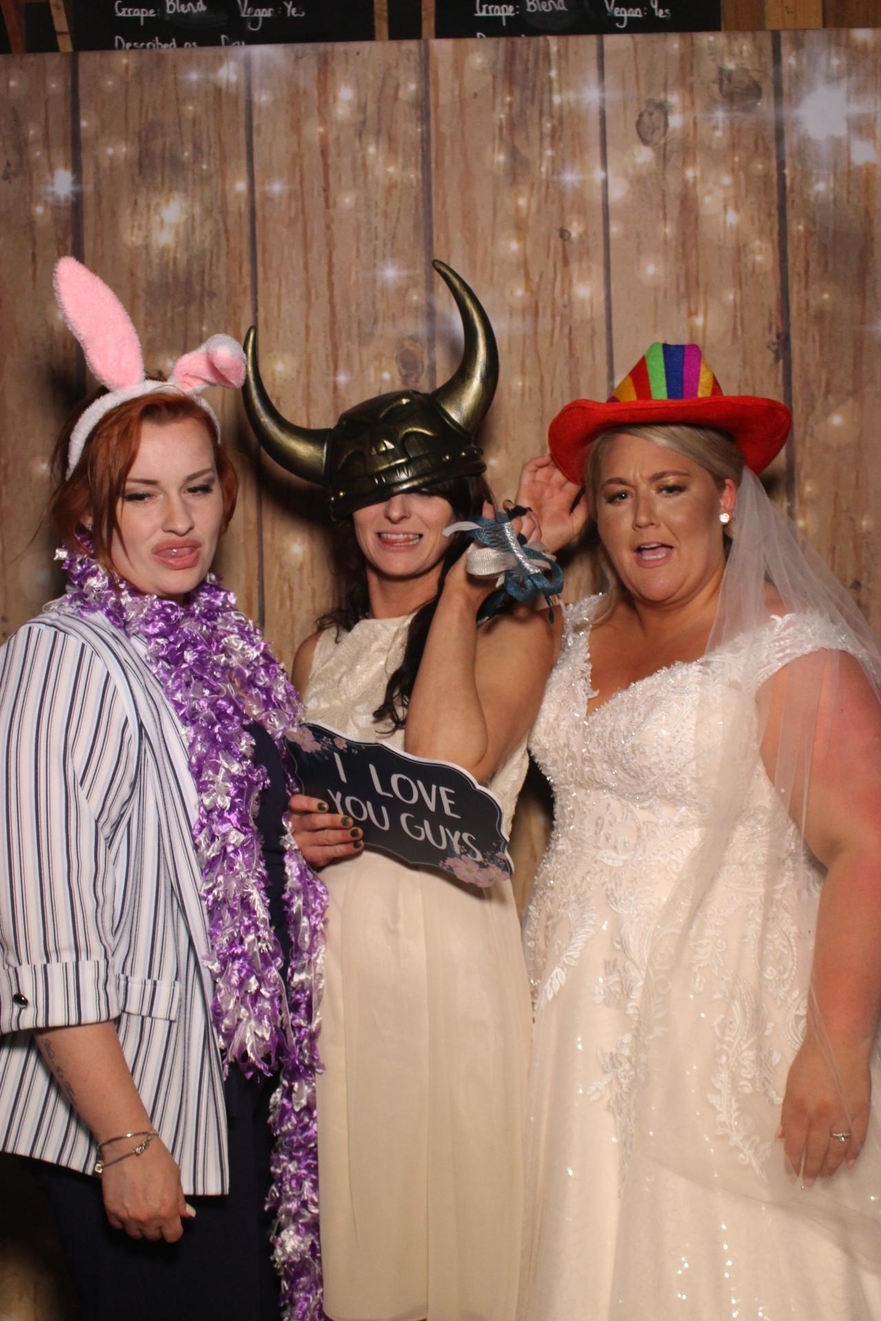 Mr & Mrs Fairbank  | View more photos from the event at gallery.magicimages.uk/u/MagicImages/Mr-Mrs-Fairbank-0