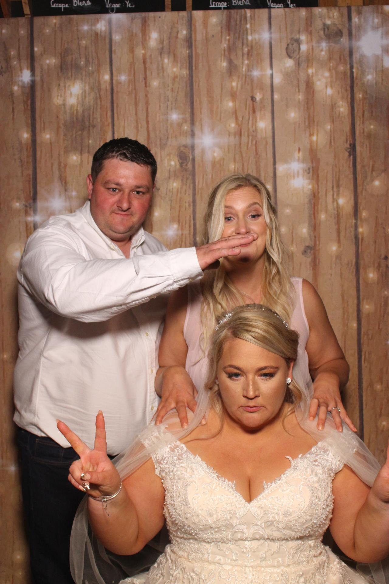 Mr & Mrs Fairbank  | View more photos from the event at gallery.magicimages.uk/u/MagicImages/Mr-Mrs-Fairbank-0