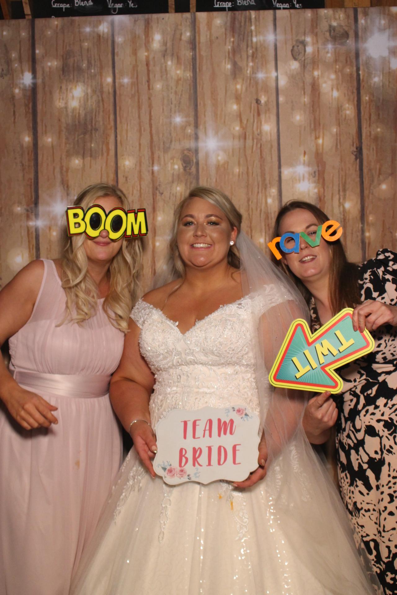 Mr & Mrs Fairbank  | View more photos from the event at gallery.magicimages.uk/u/MagicImages/Mr-Mrs-Fairbank-0