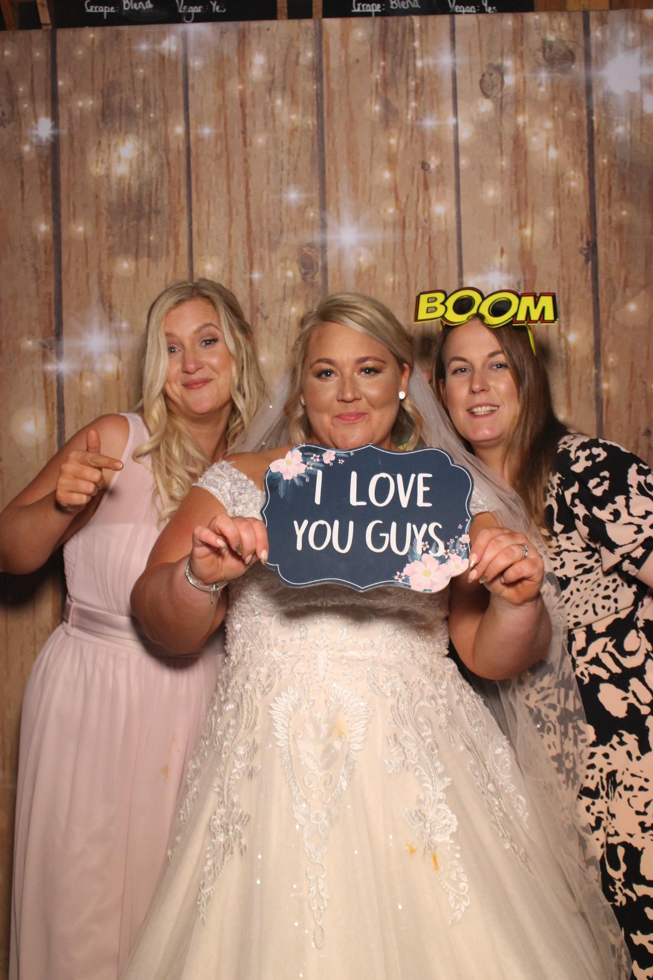 Mr & Mrs Fairbank  | View more photos from the event at gallery.magicimages.uk/u/MagicImages/Mr-Mrs-Fairbank-0
