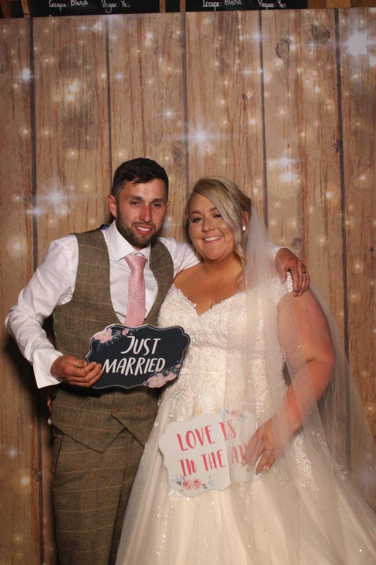 Mr & Mrs Fairbank  | View more photos from the event at gallery.magicimages.uk/u/MagicImages/Mr-Mrs-Fairbank-0