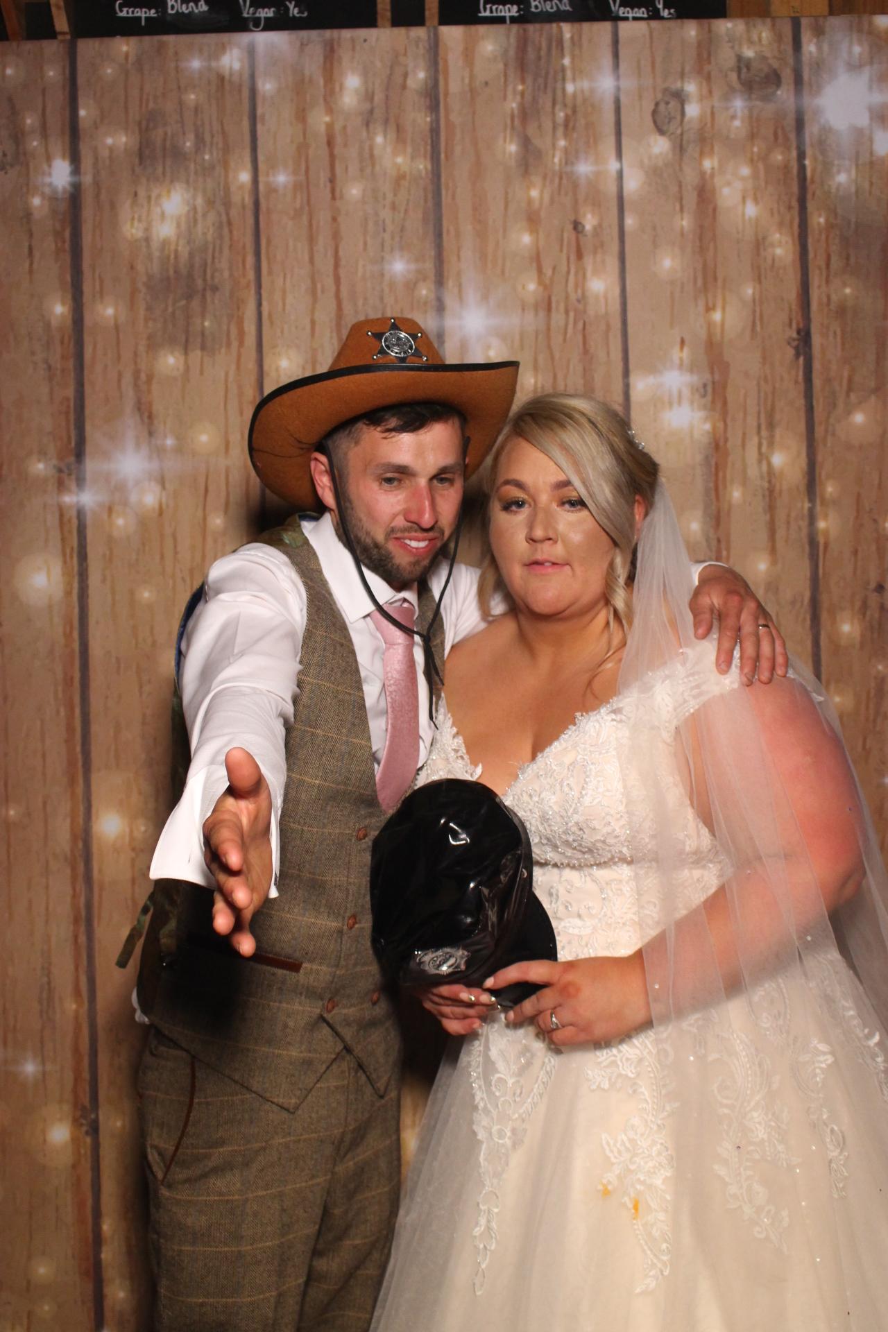 Mr & Mrs Fairbank  | View more photos from the event at gallery.magicimages.uk/u/MagicImages/Mr-Mrs-Fairbank-0