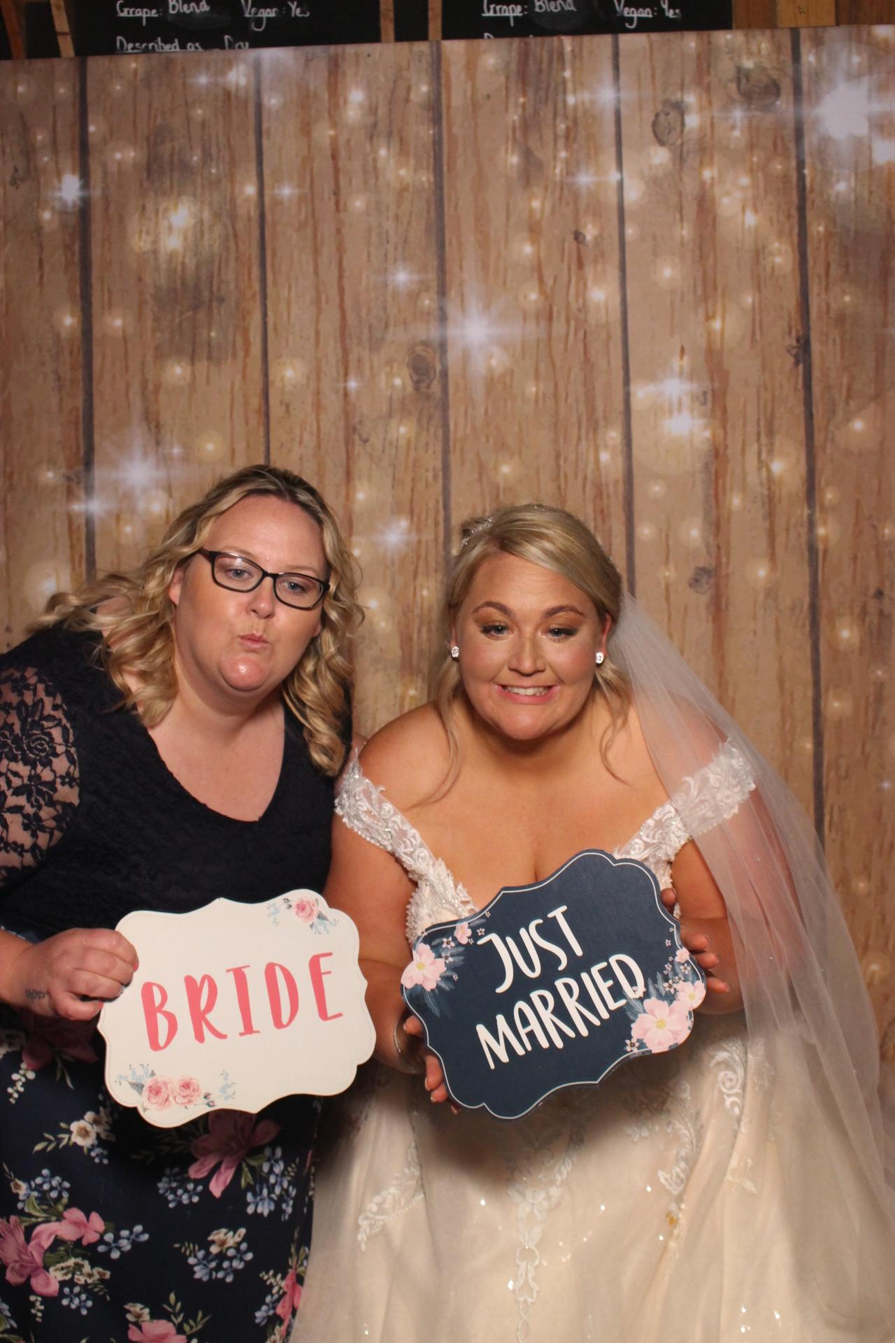 Mr & Mrs Fairbank  | View more photos from the event at gallery.magicimages.uk/u/MagicImages/Mr-Mrs-Fairbank-0
